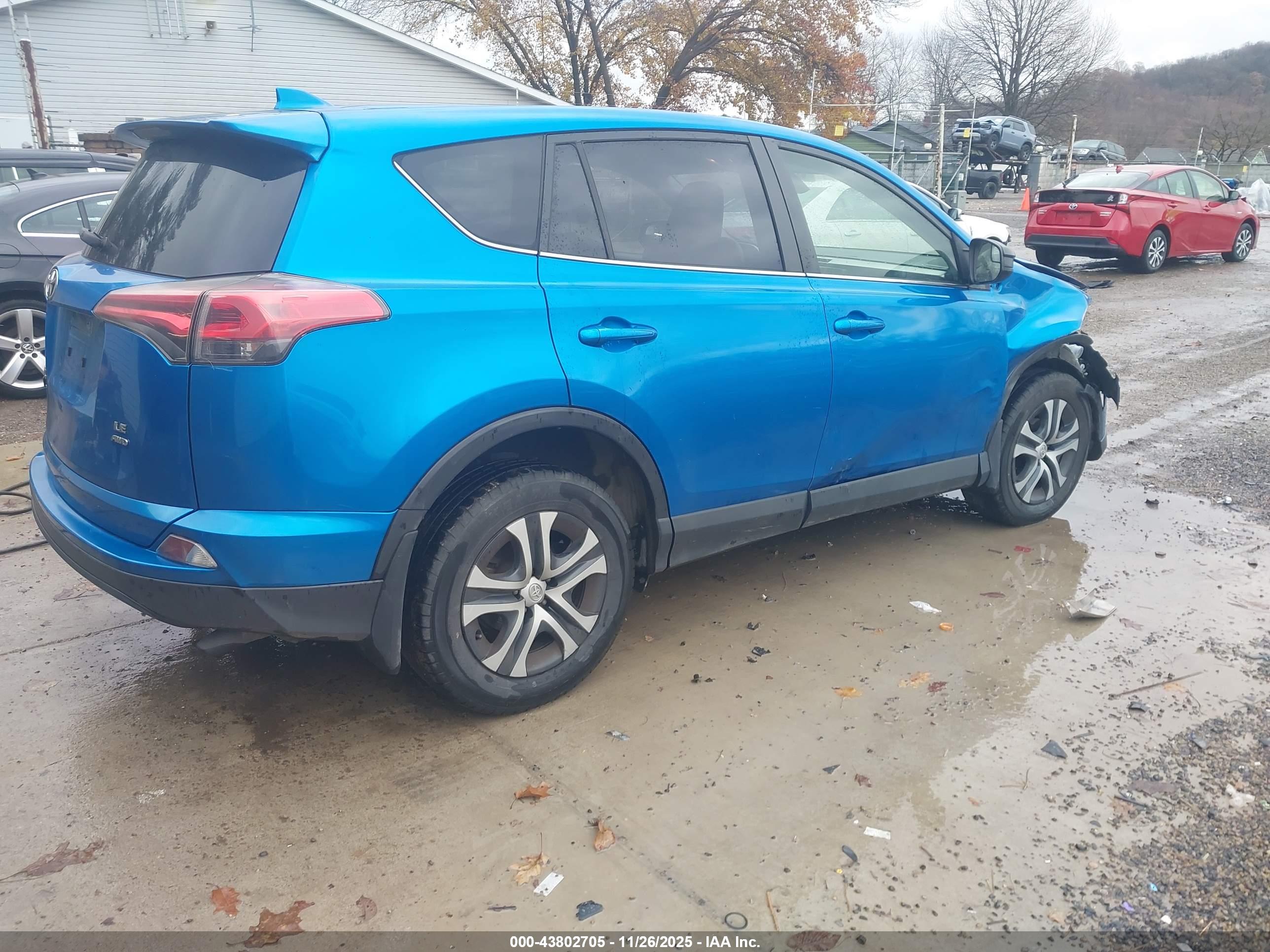 TOYOTA RAV4 image 4