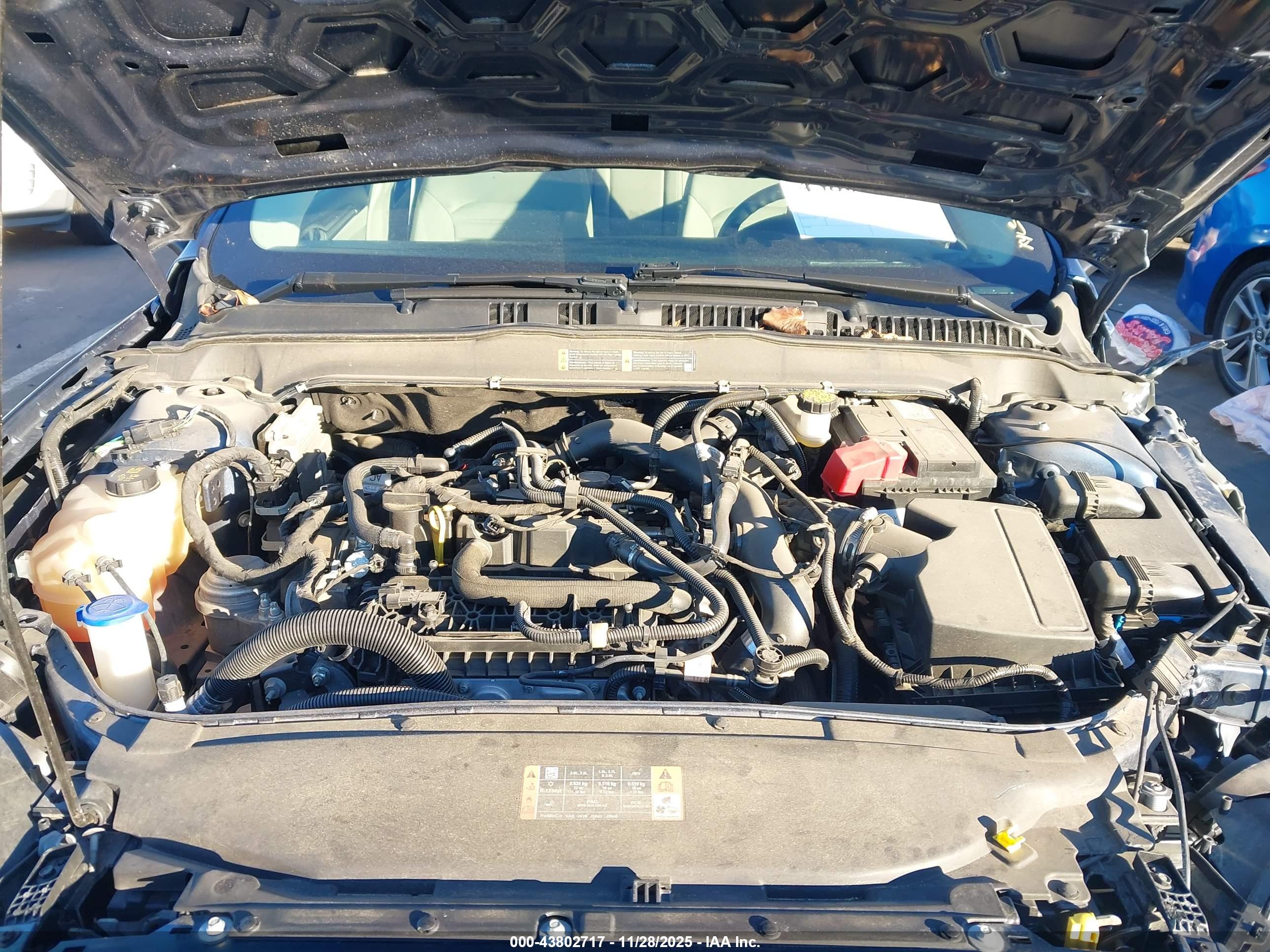 FORD FUSION image 10