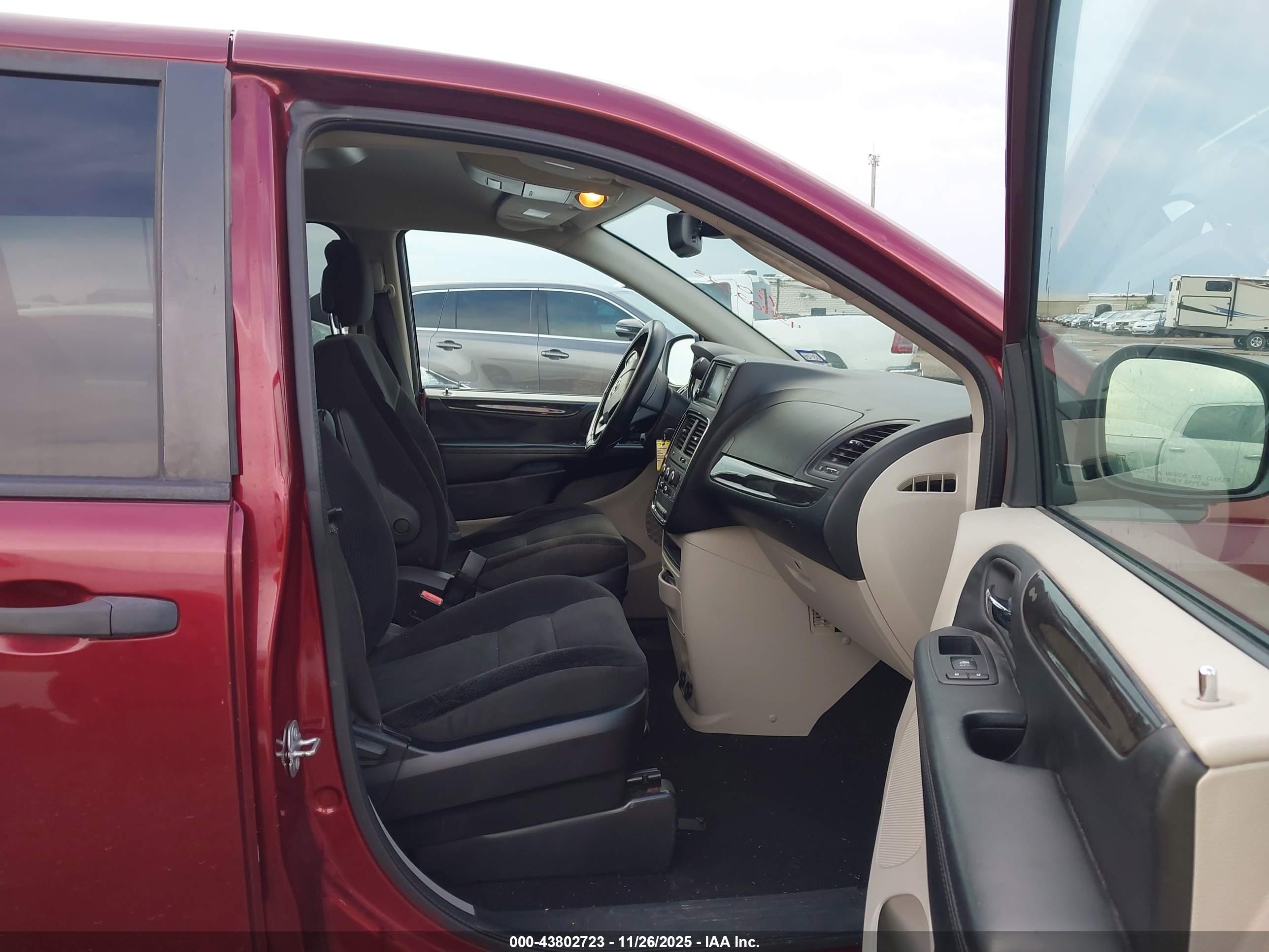 DODGE GRAND image 5