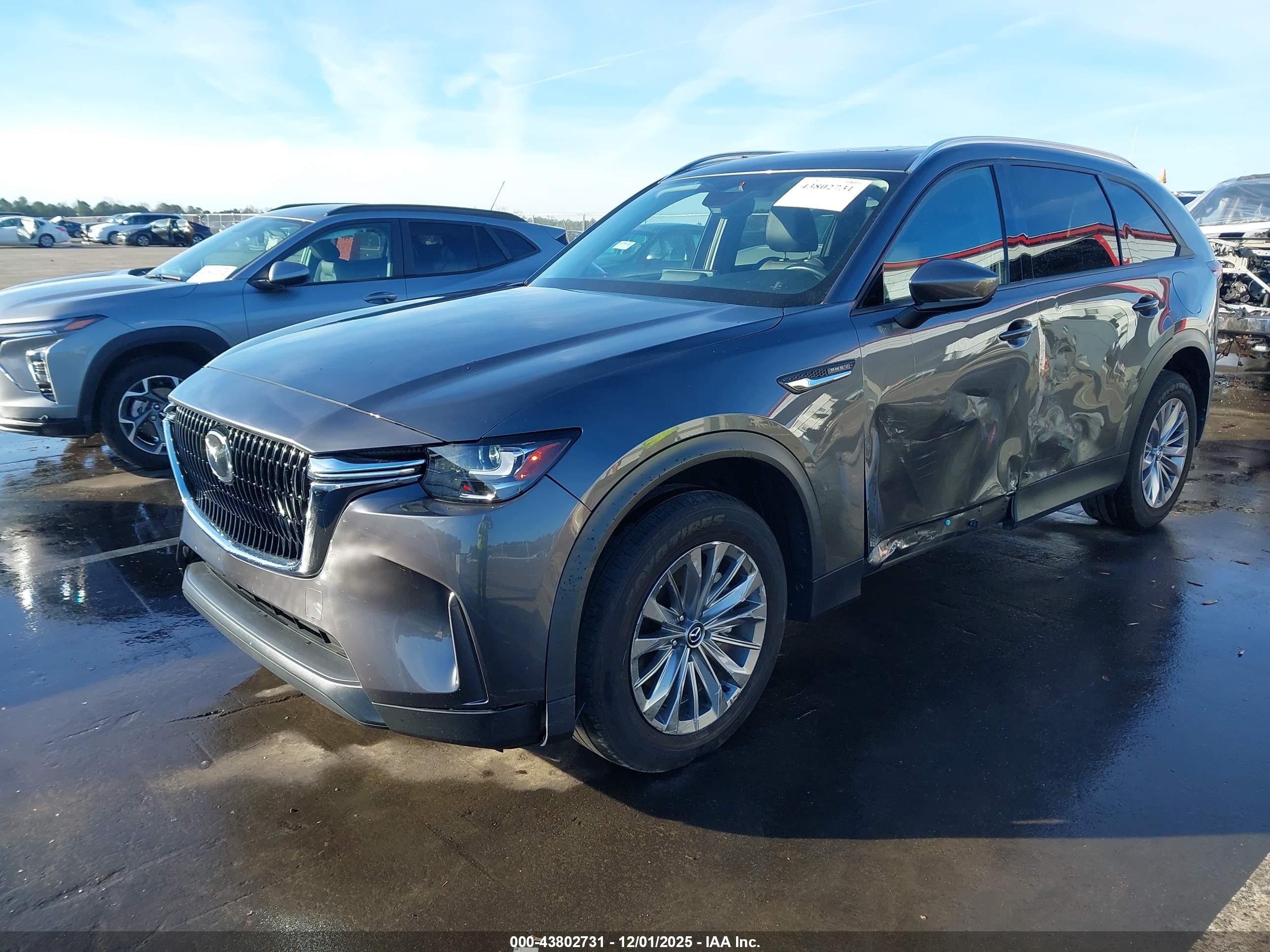 MAZDA CX-90 image 2
