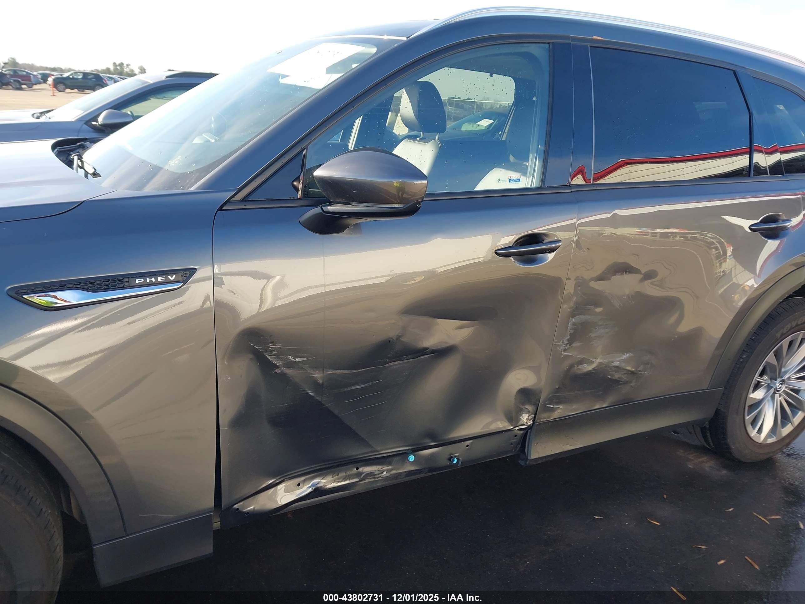 MAZDA CX-90 image 6