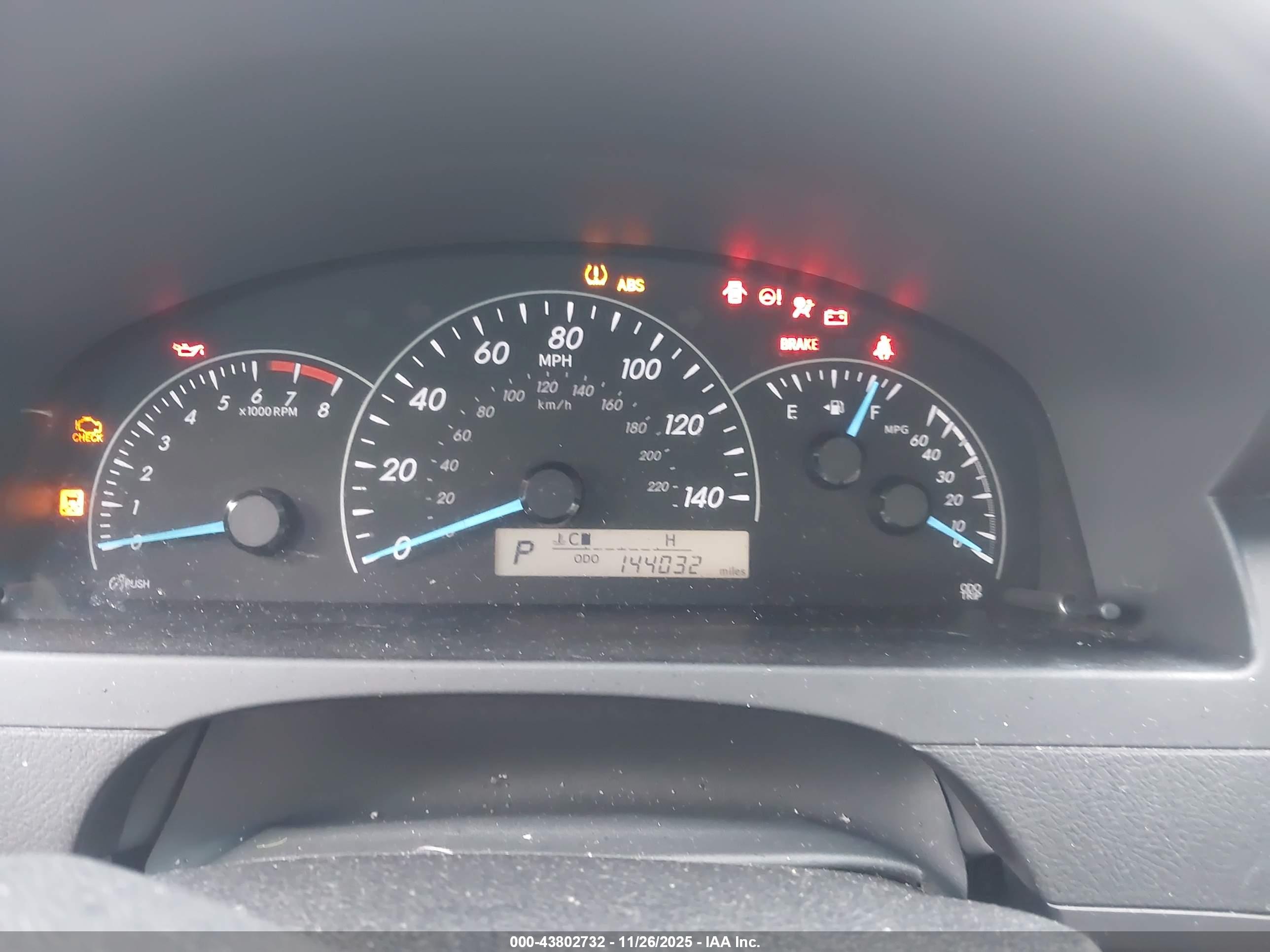TOYOTA CAMRY image 7
