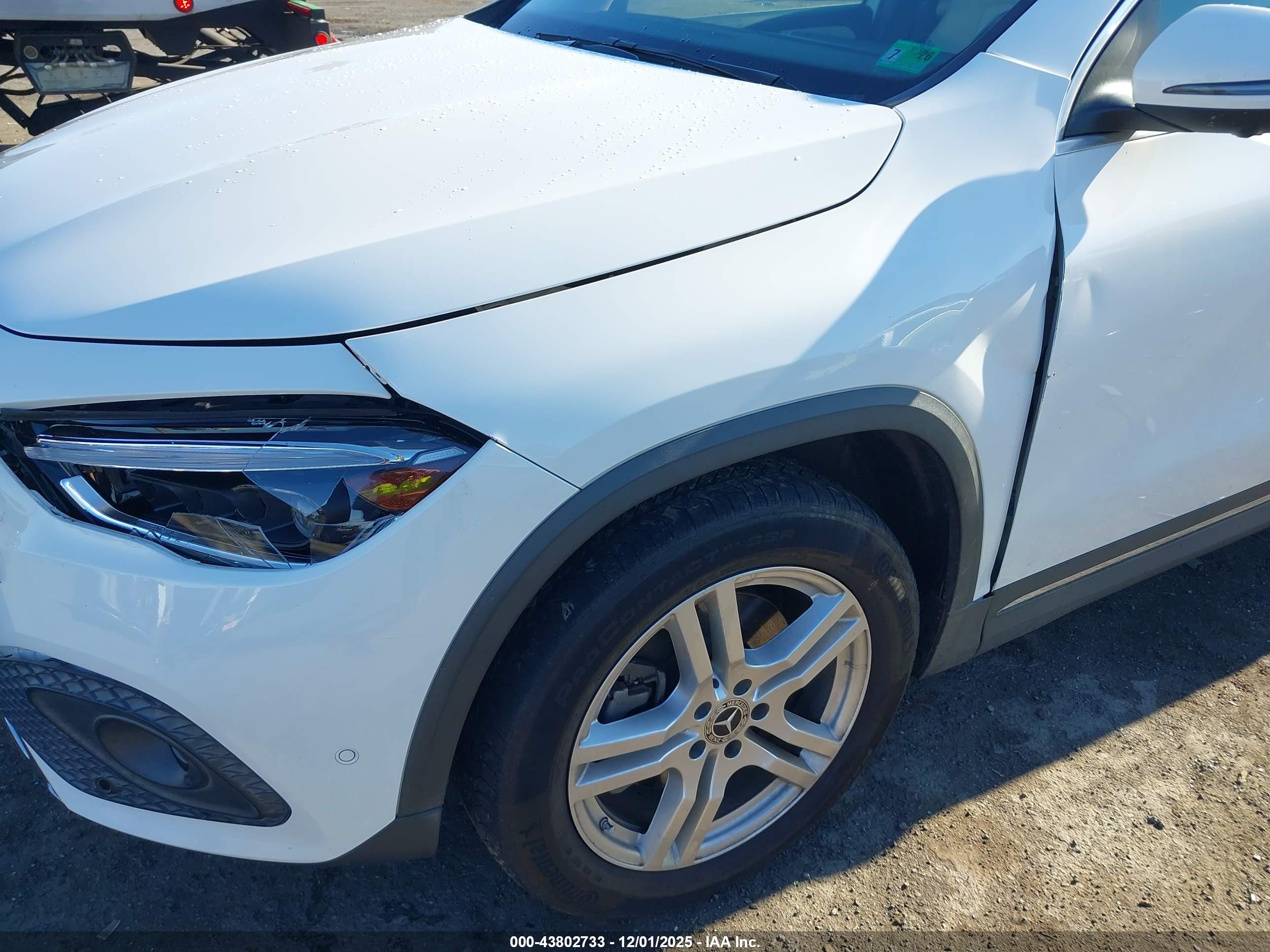 MERCEDES-BENZ GLA image 6
