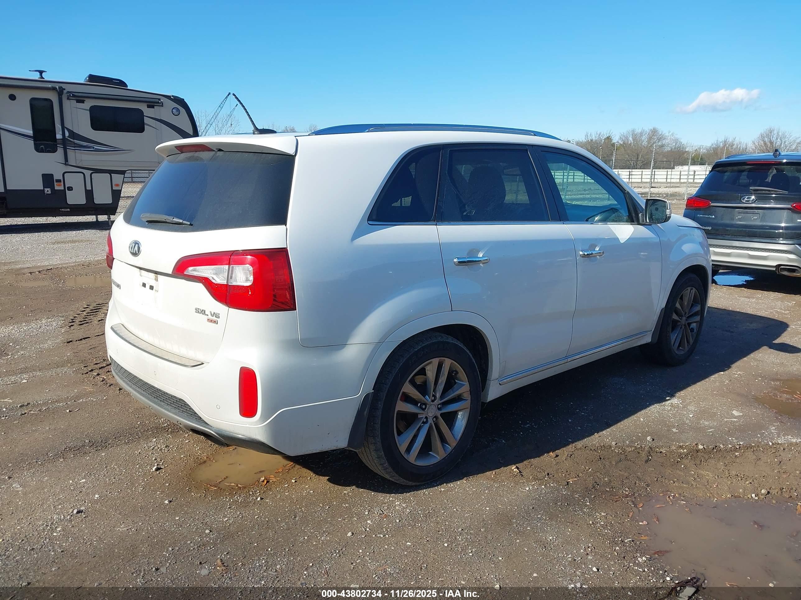 KIA SORENTO image 4
