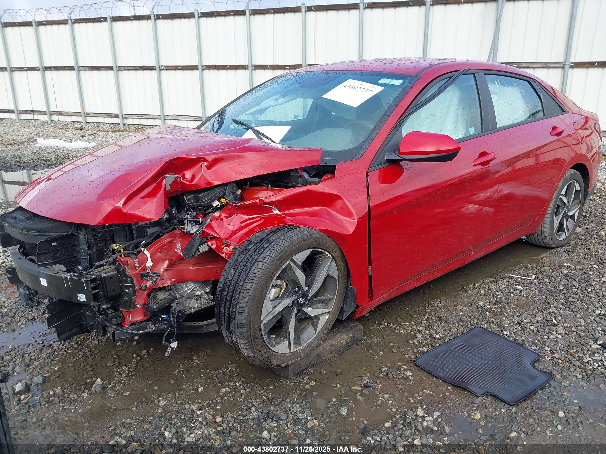 HYUNDAI ELANTRA image 2