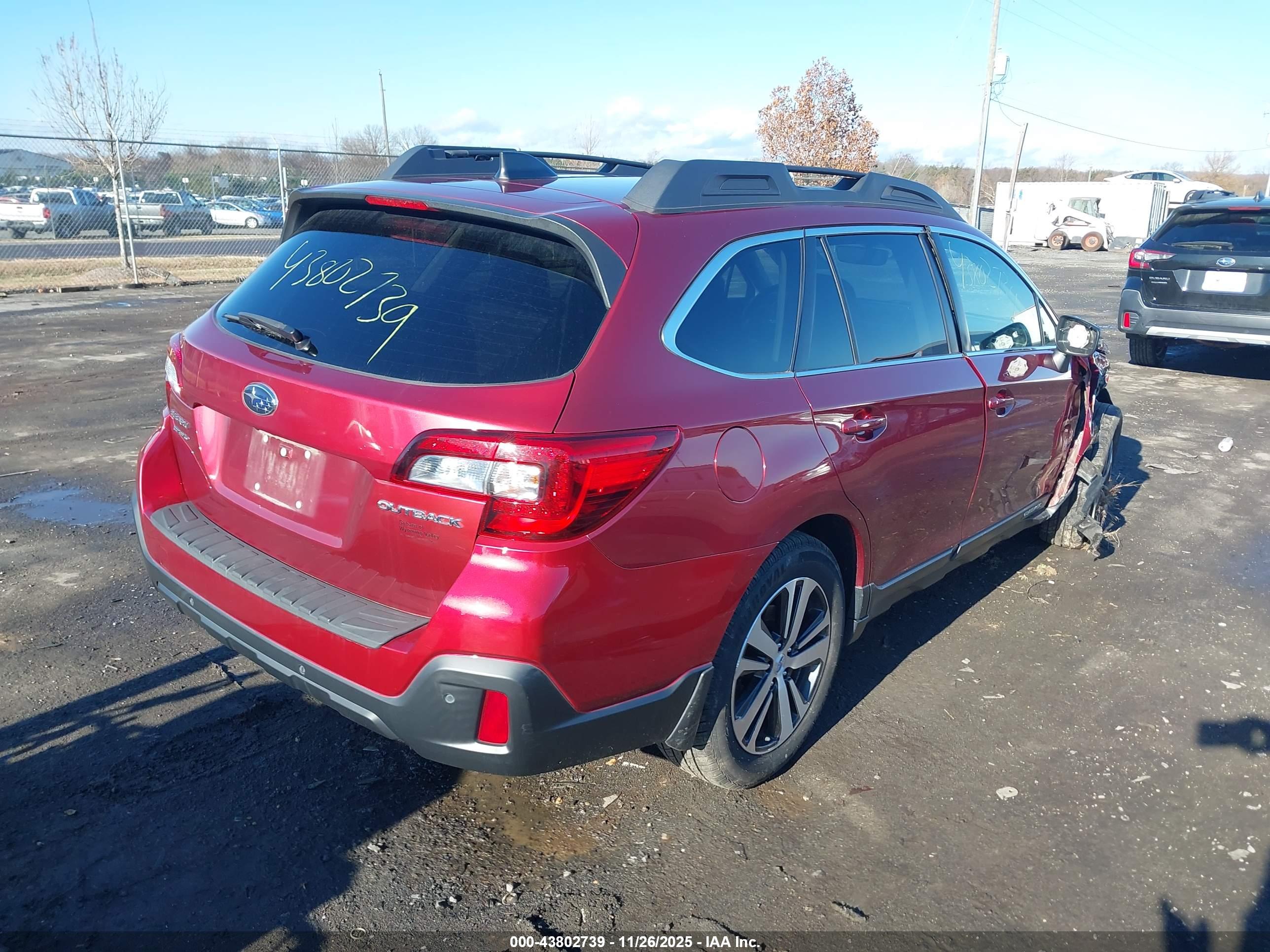 SUBARU OUTBACK image 4