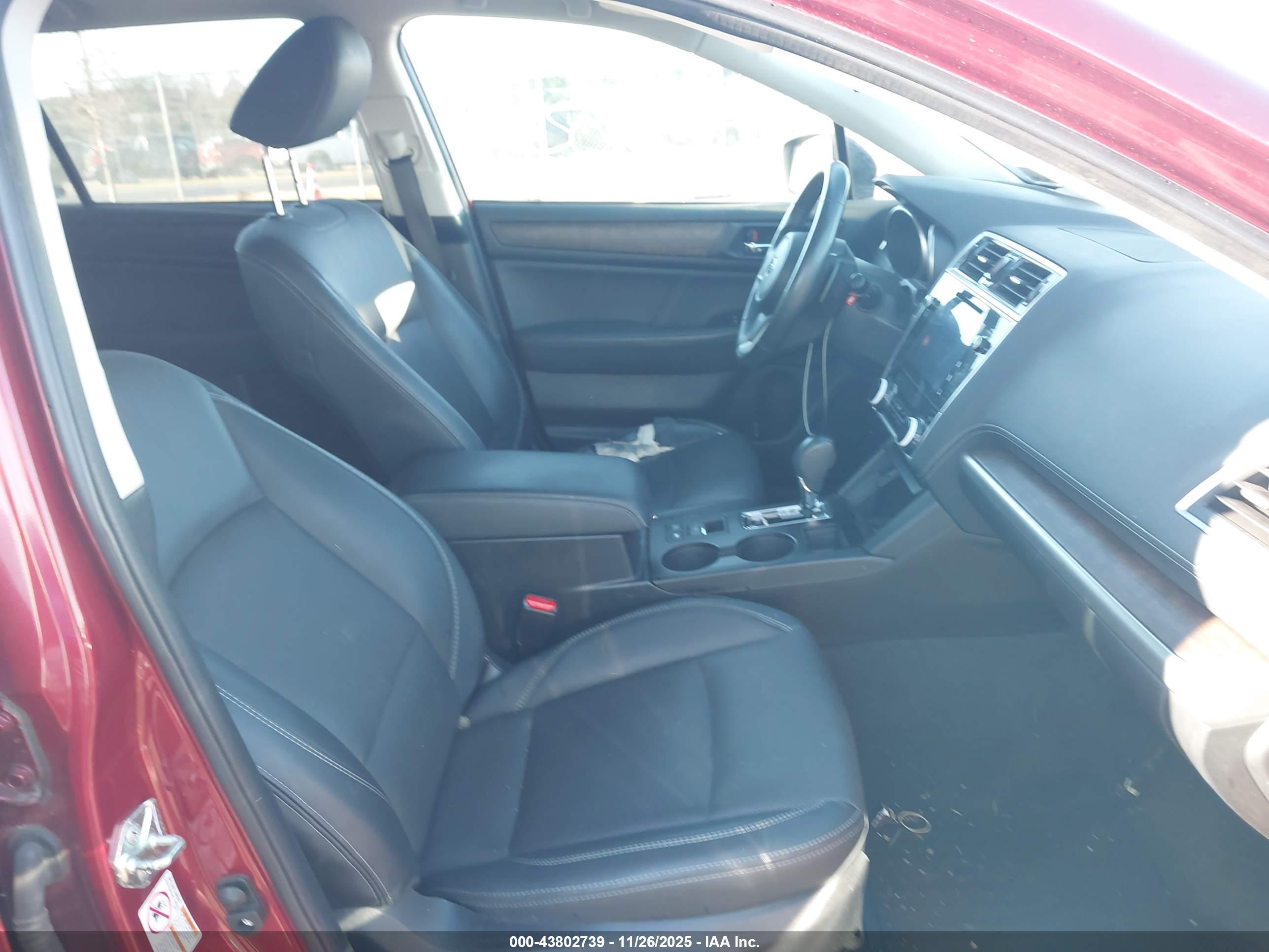 SUBARU OUTBACK image 5