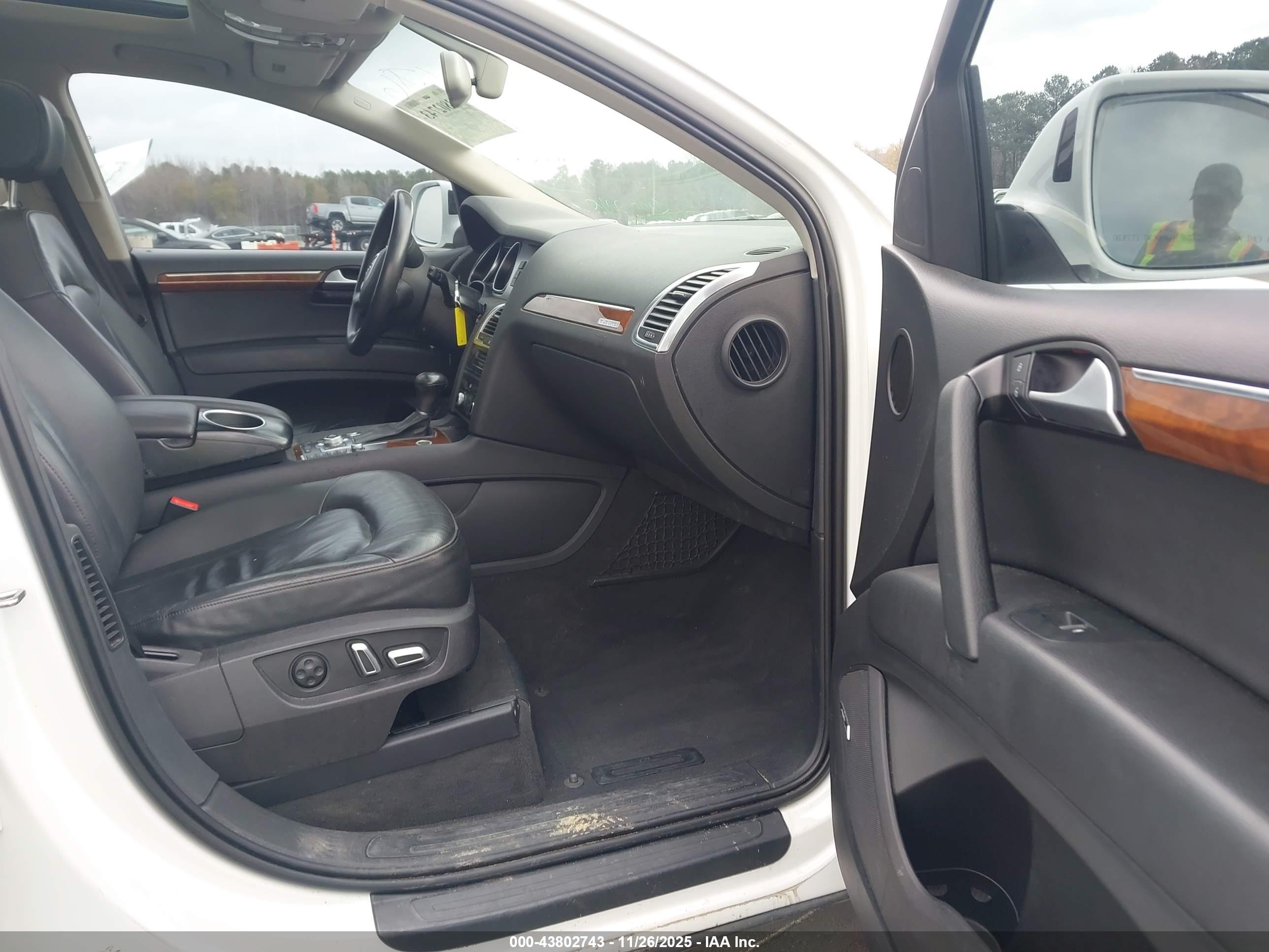 AUDI Q7 image 5