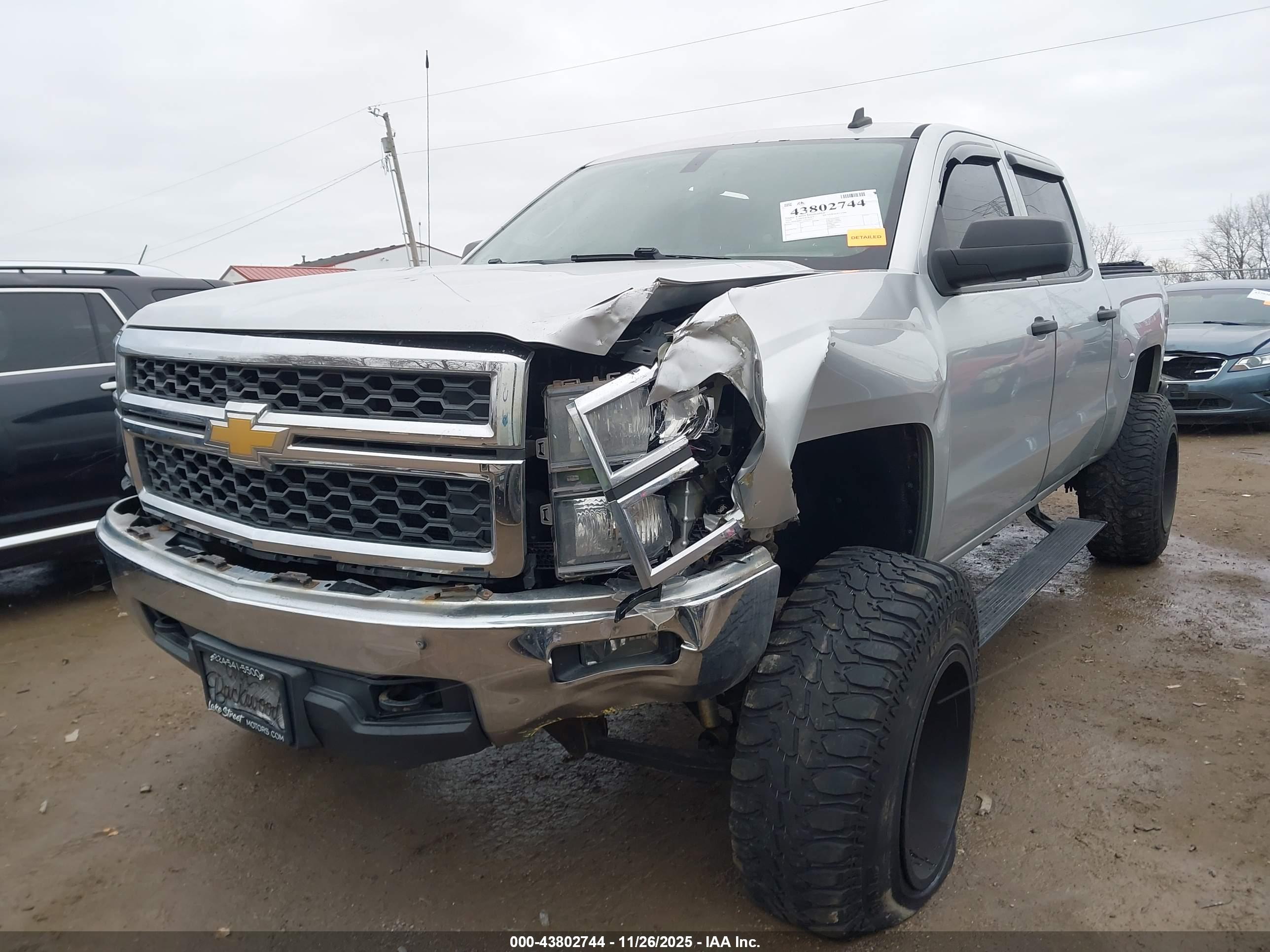 CHEVROLET SILVERADO image 2