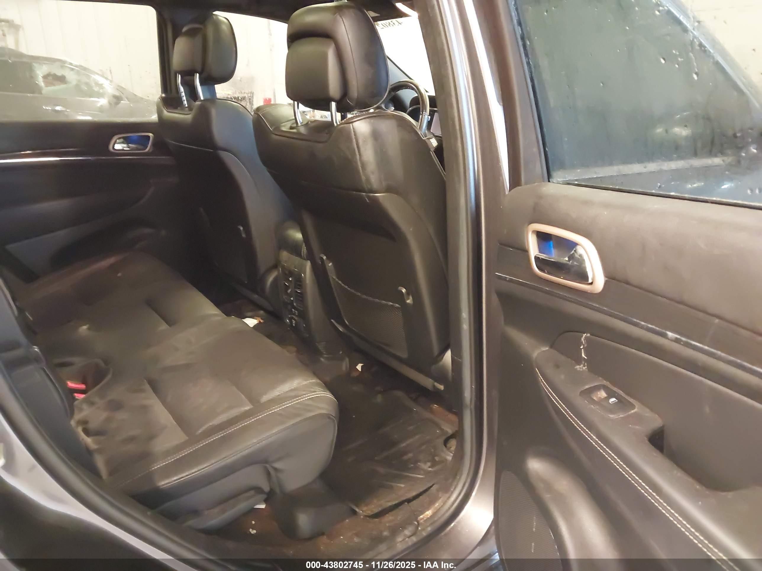 JEEP GRAND image 8