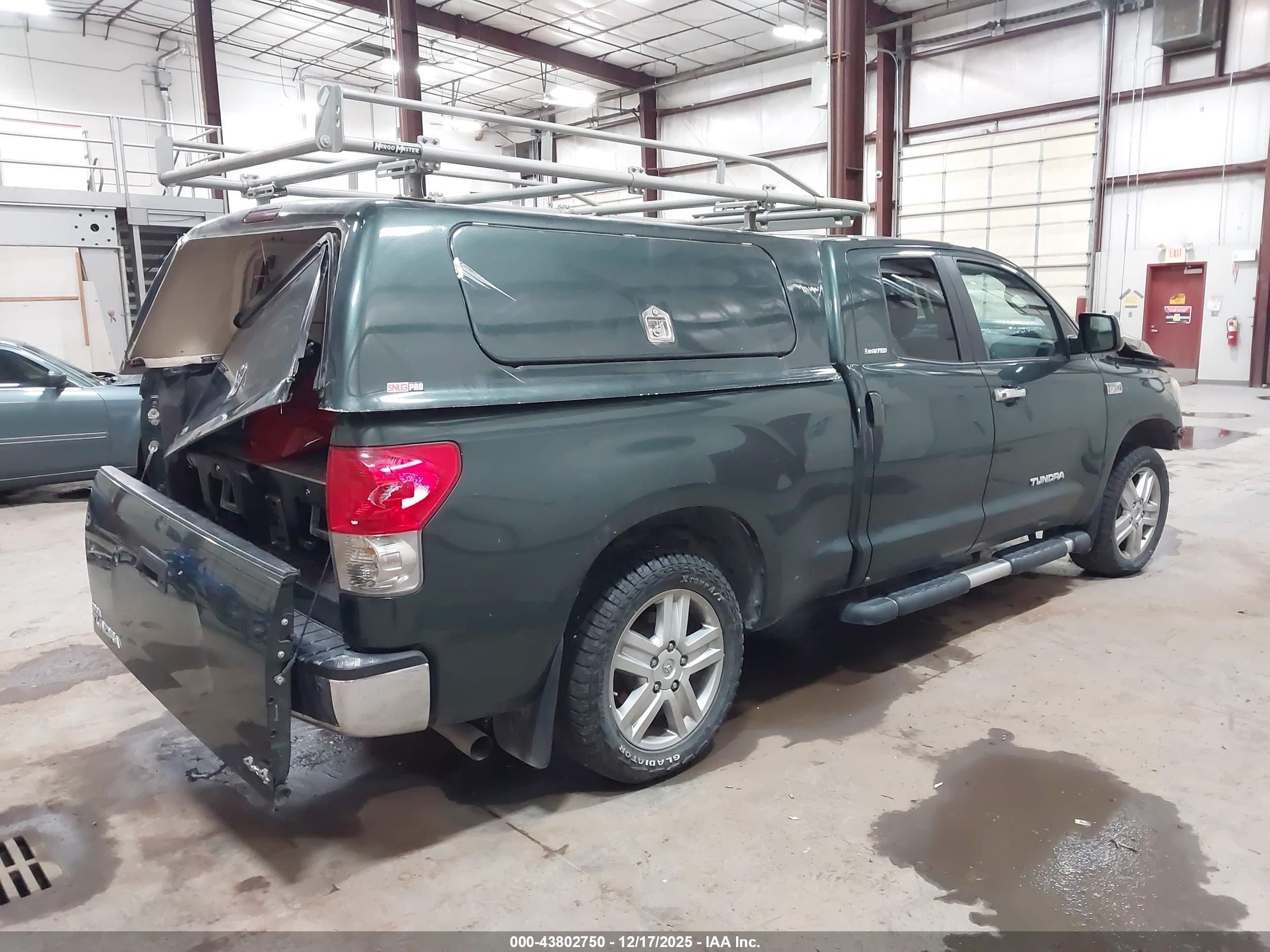 TOYOTA TUNDRA image 4