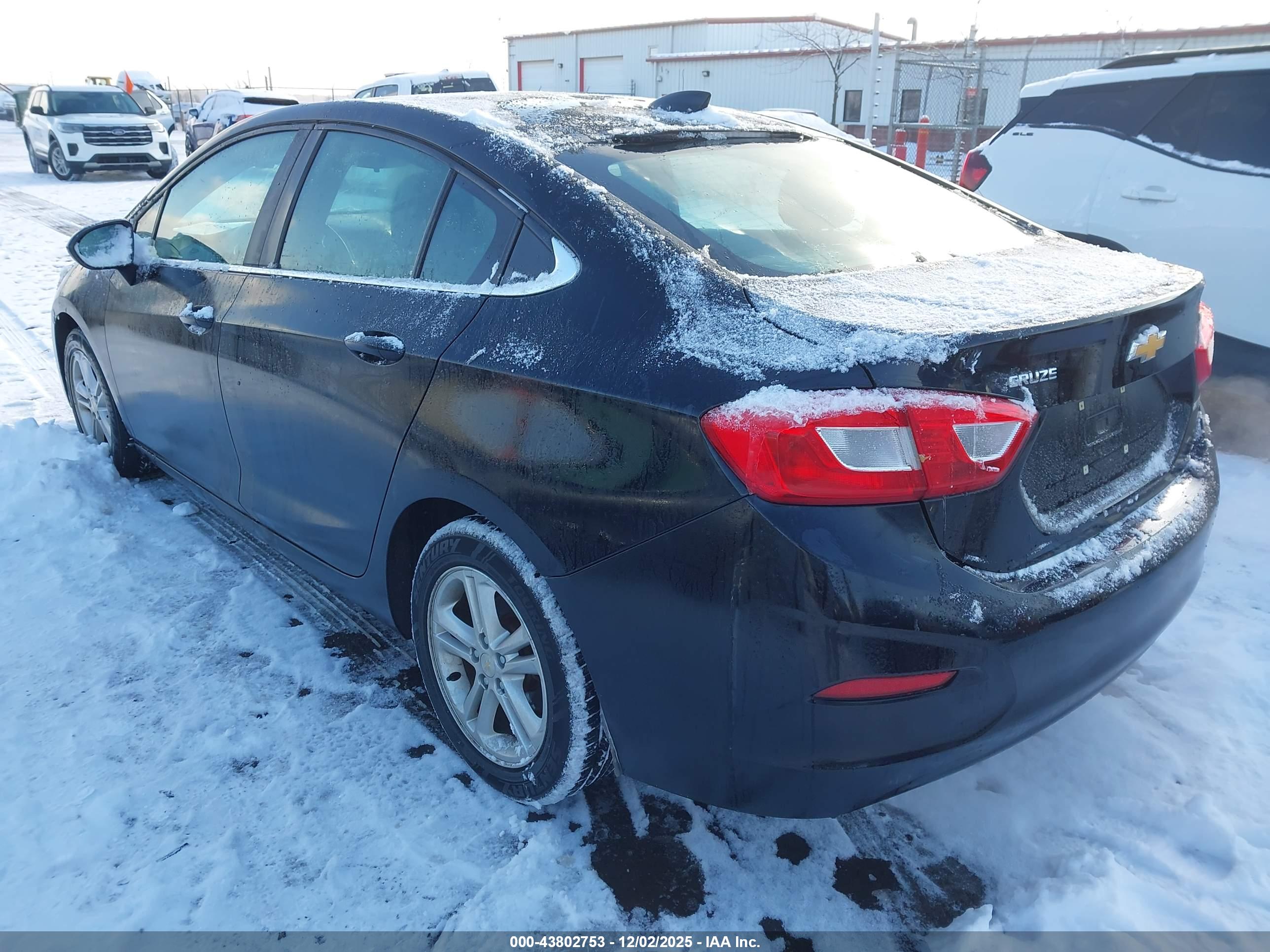 CHEVROLET CRUZE image 3