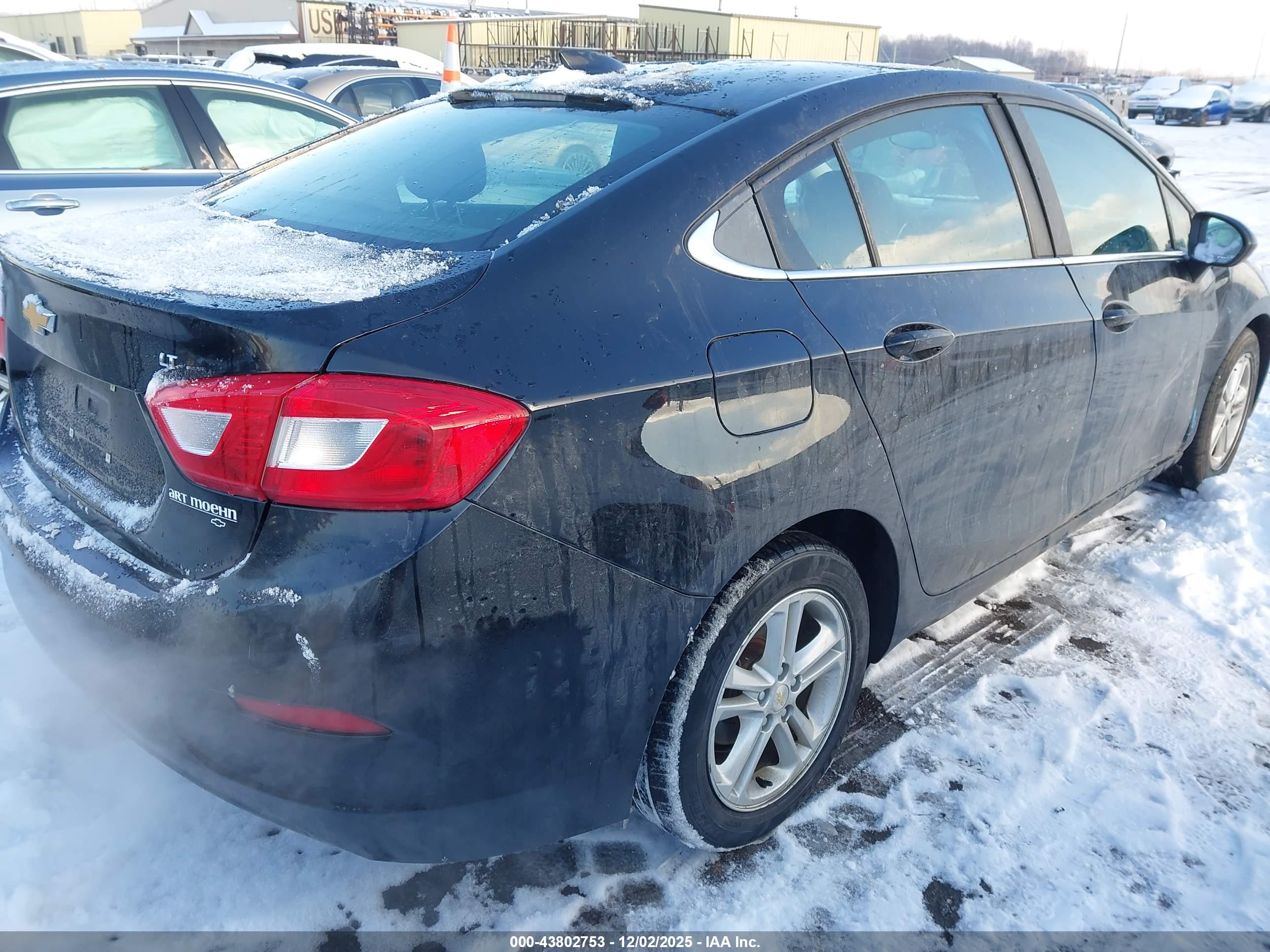CHEVROLET CRUZE image 4