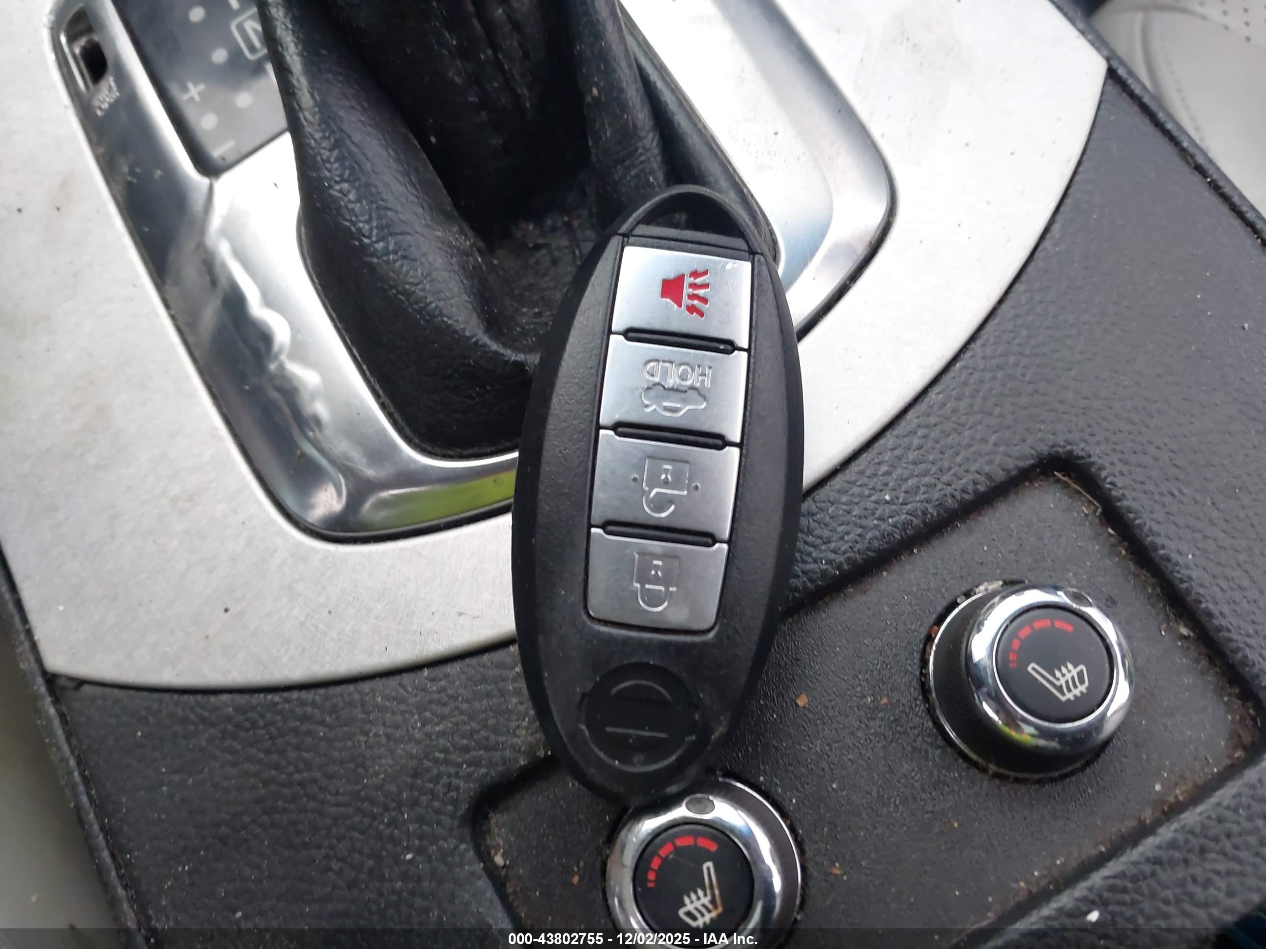 INFINITI G37 image 11