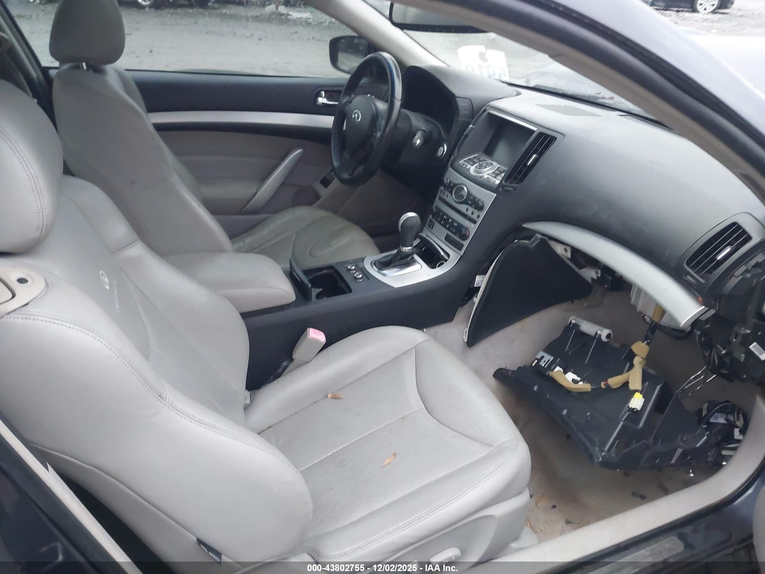 INFINITI G37 image 5