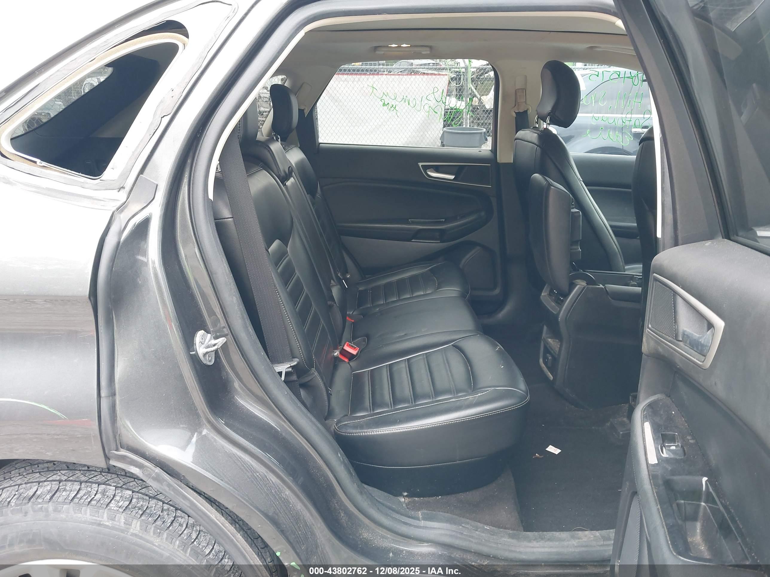 FORD EDGE image 8