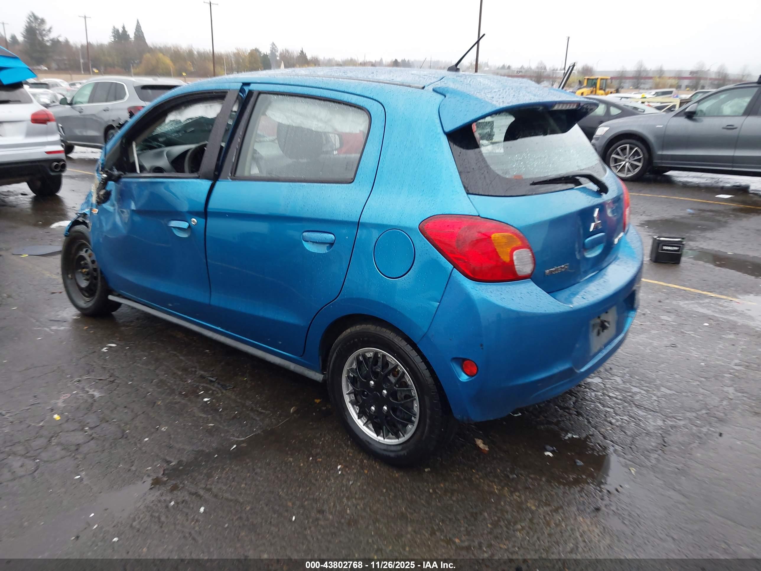 MITSUBISHI MIRAGE image 3