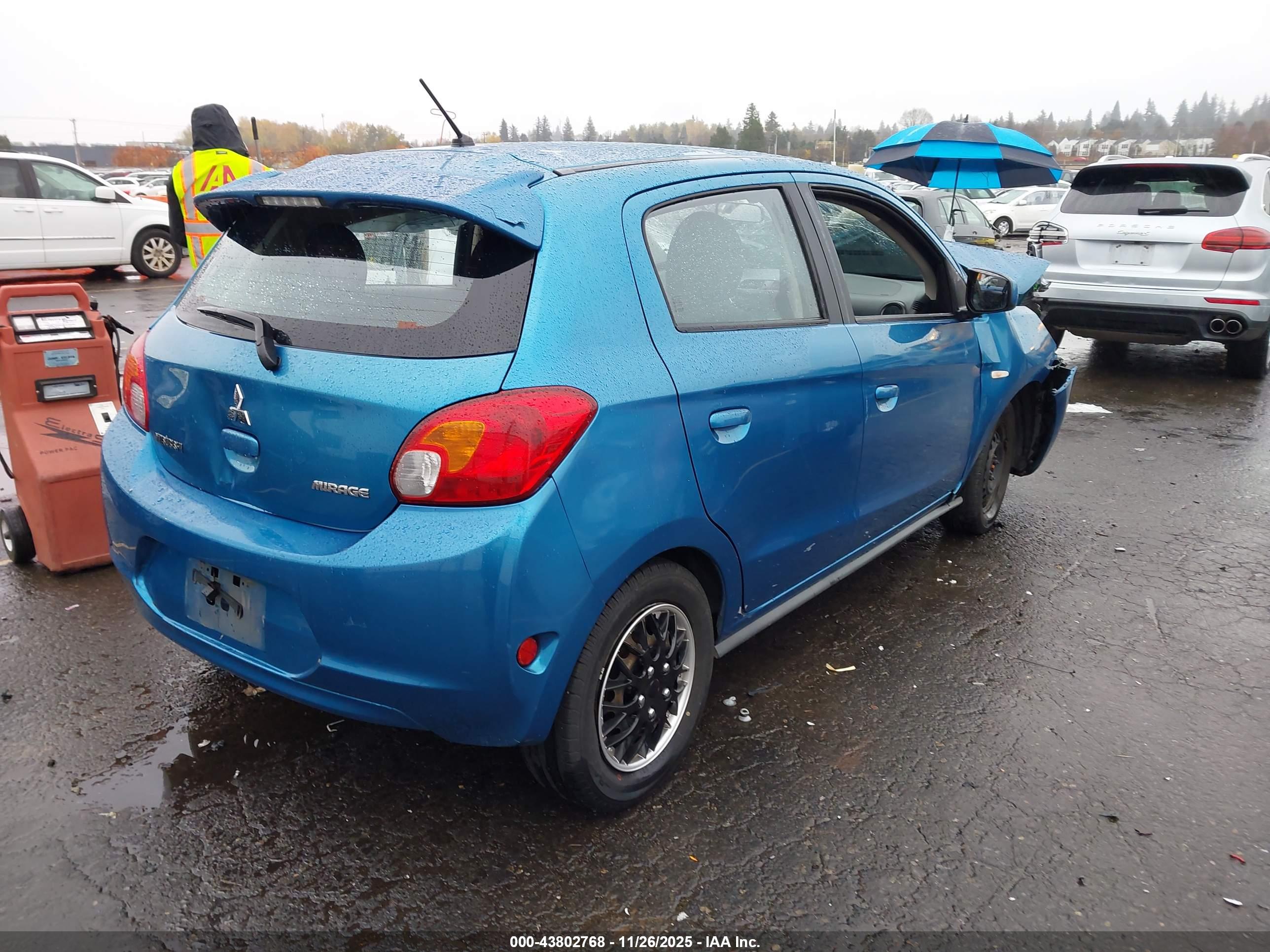 MITSUBISHI MIRAGE image 4