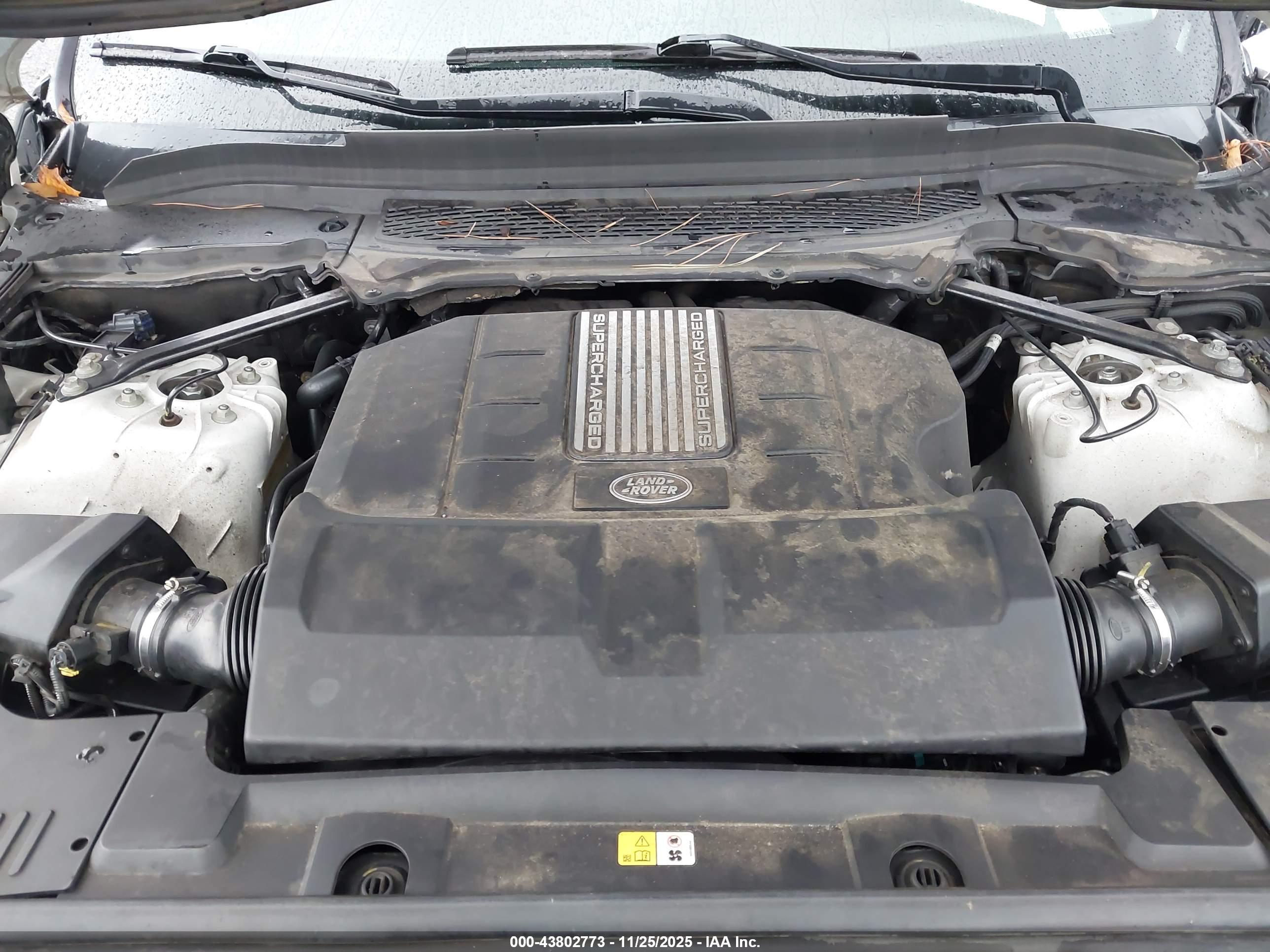 LAND ROVER image 10