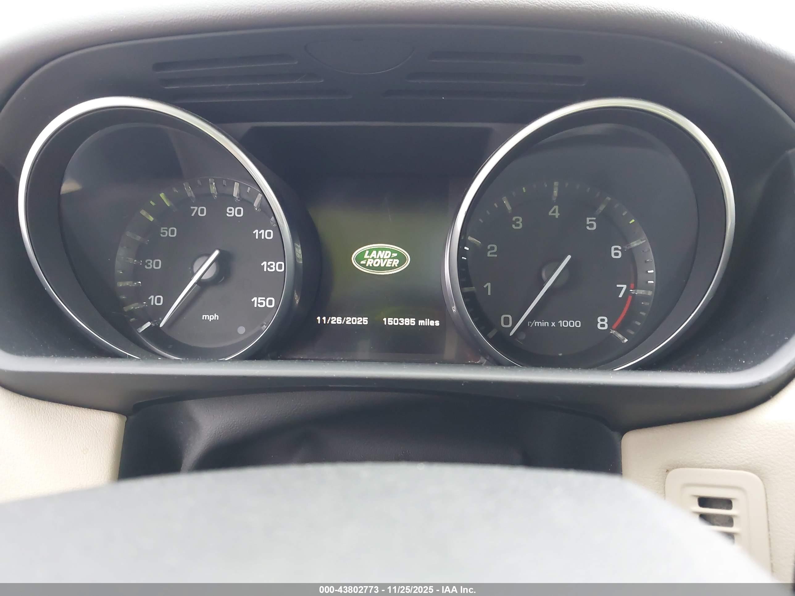 LAND ROVER image 7