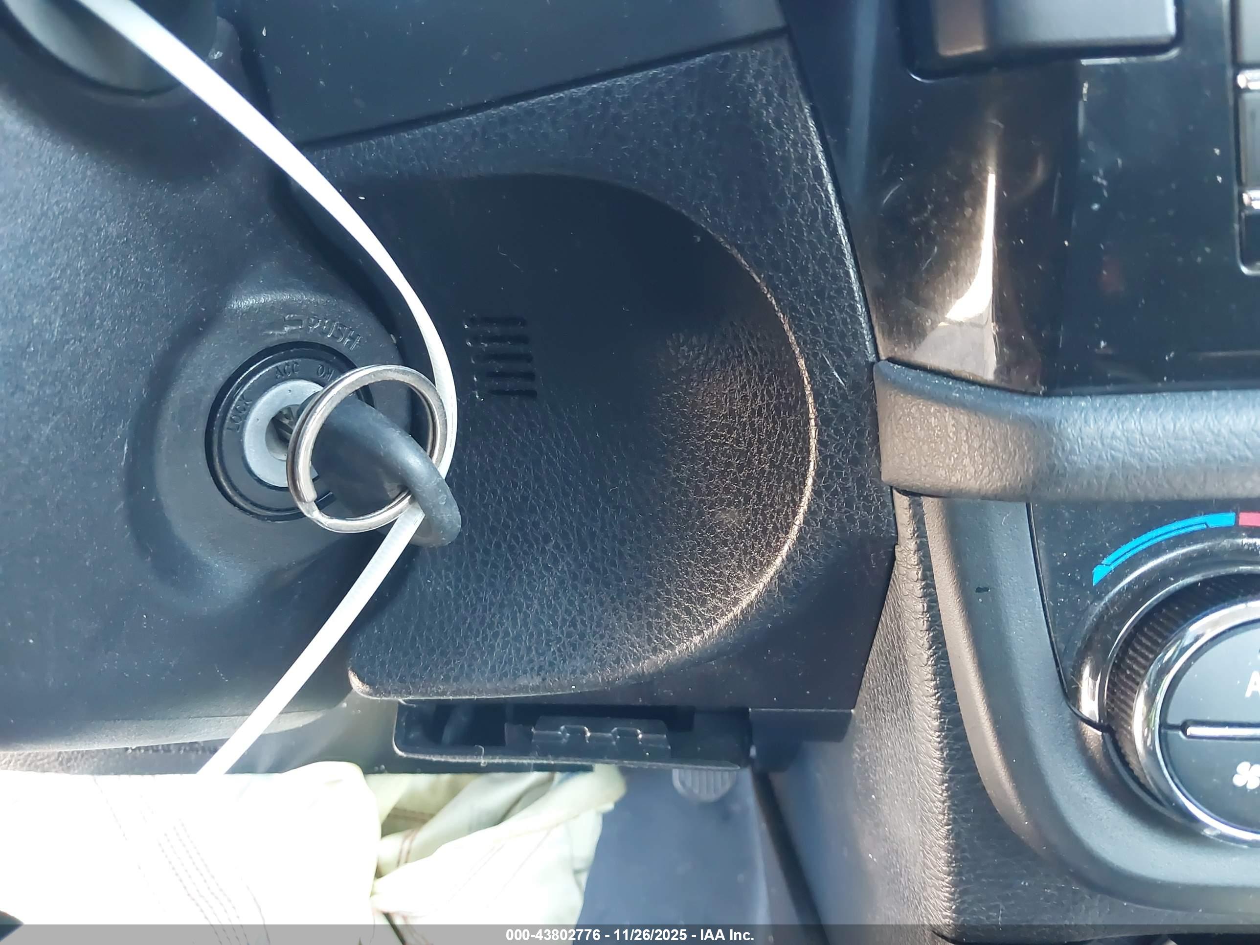 TOYOTA COROLLA image 11