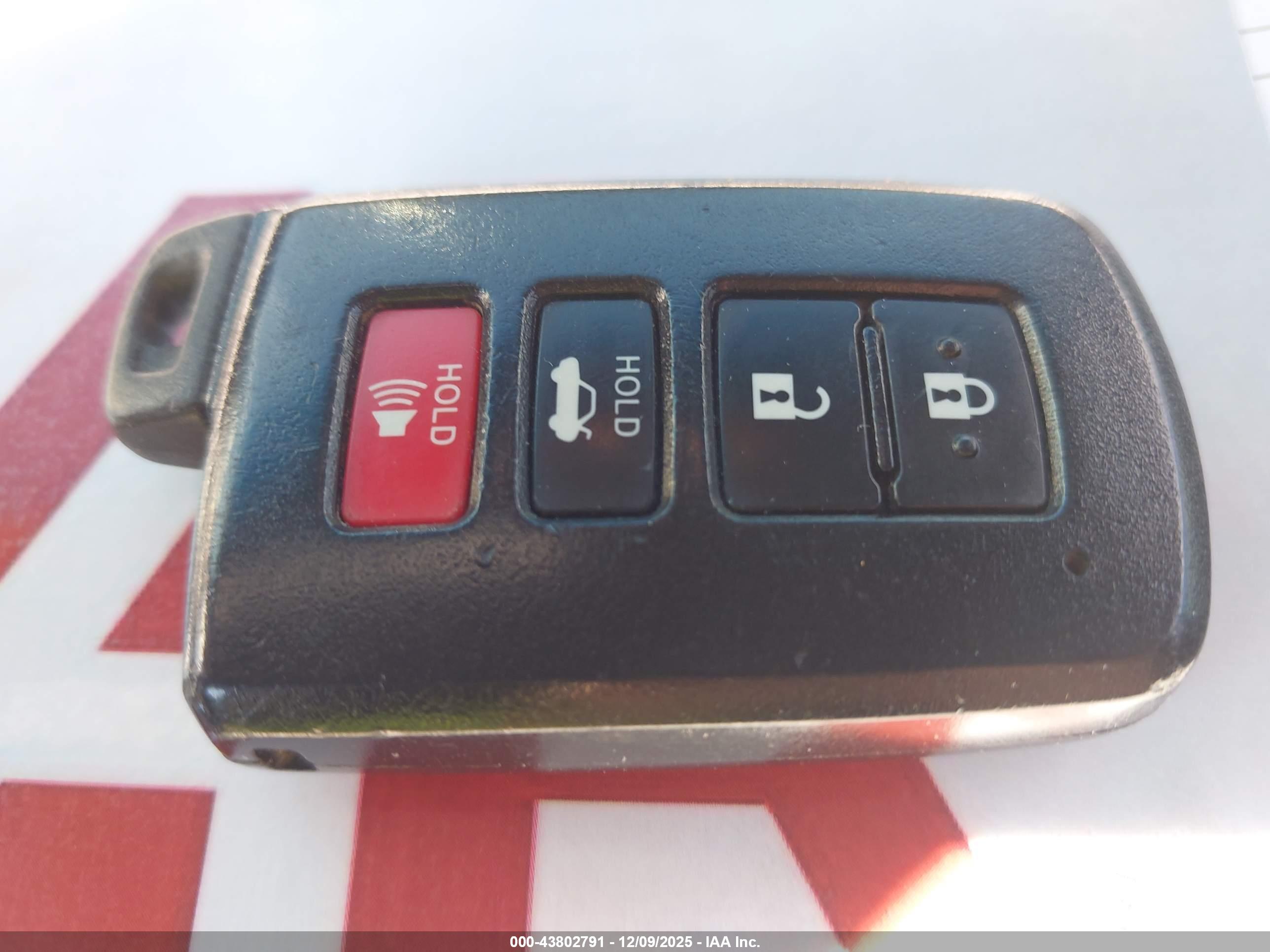 TOYOTA CAMRY image 11