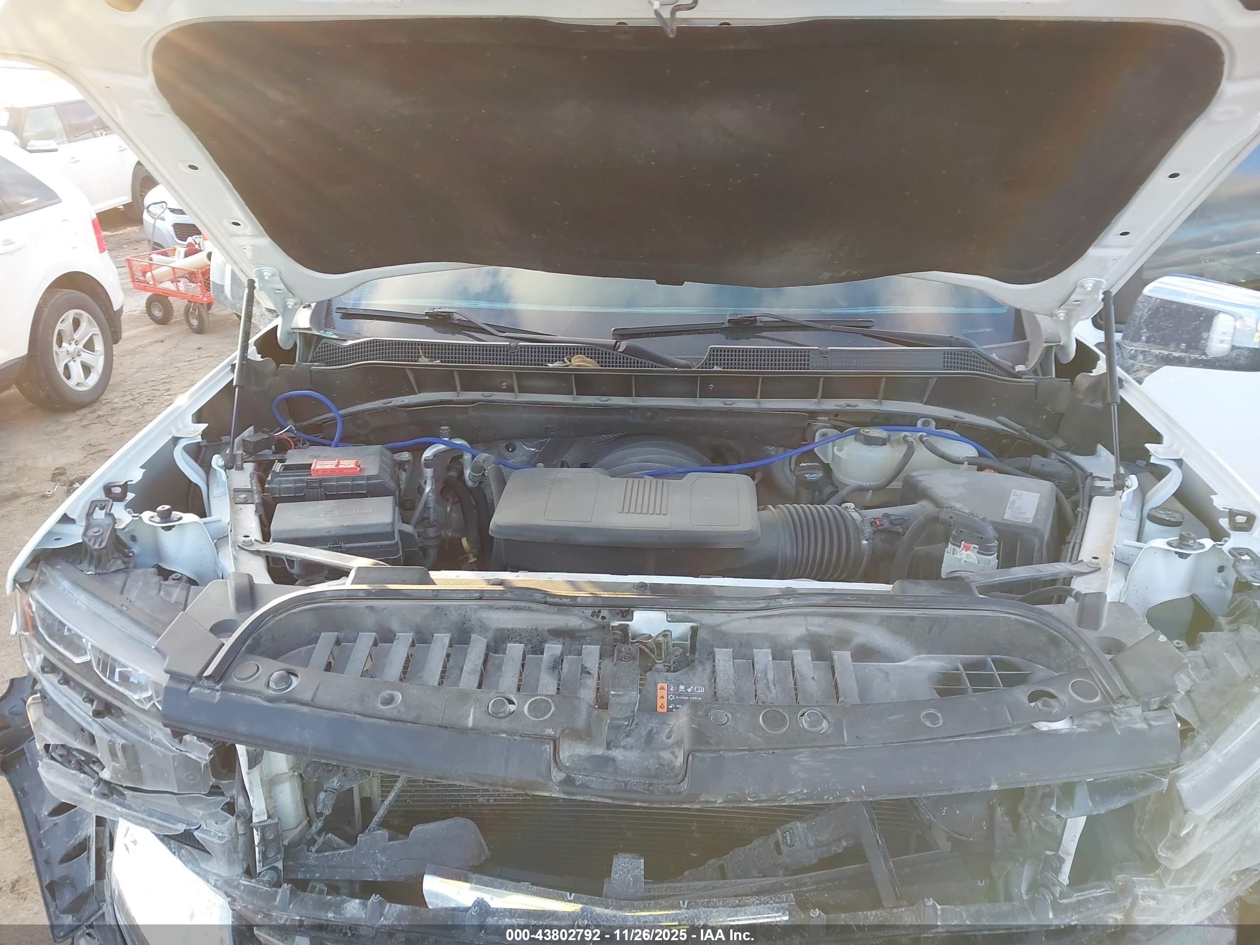 CHEVROLET SILVERADO image 10
