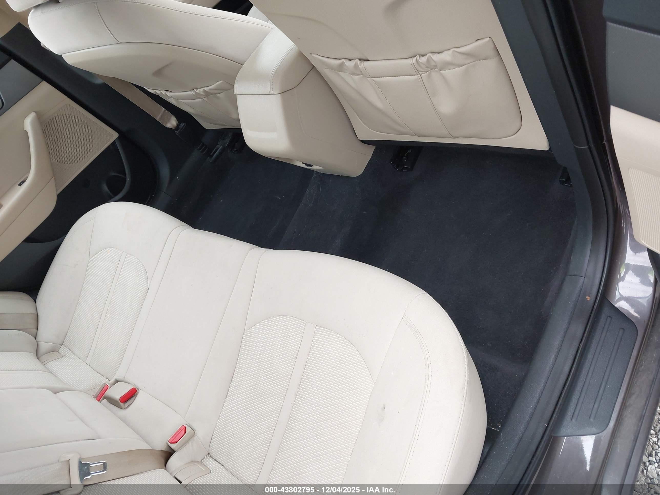 HYUNDAI SONATA image 8