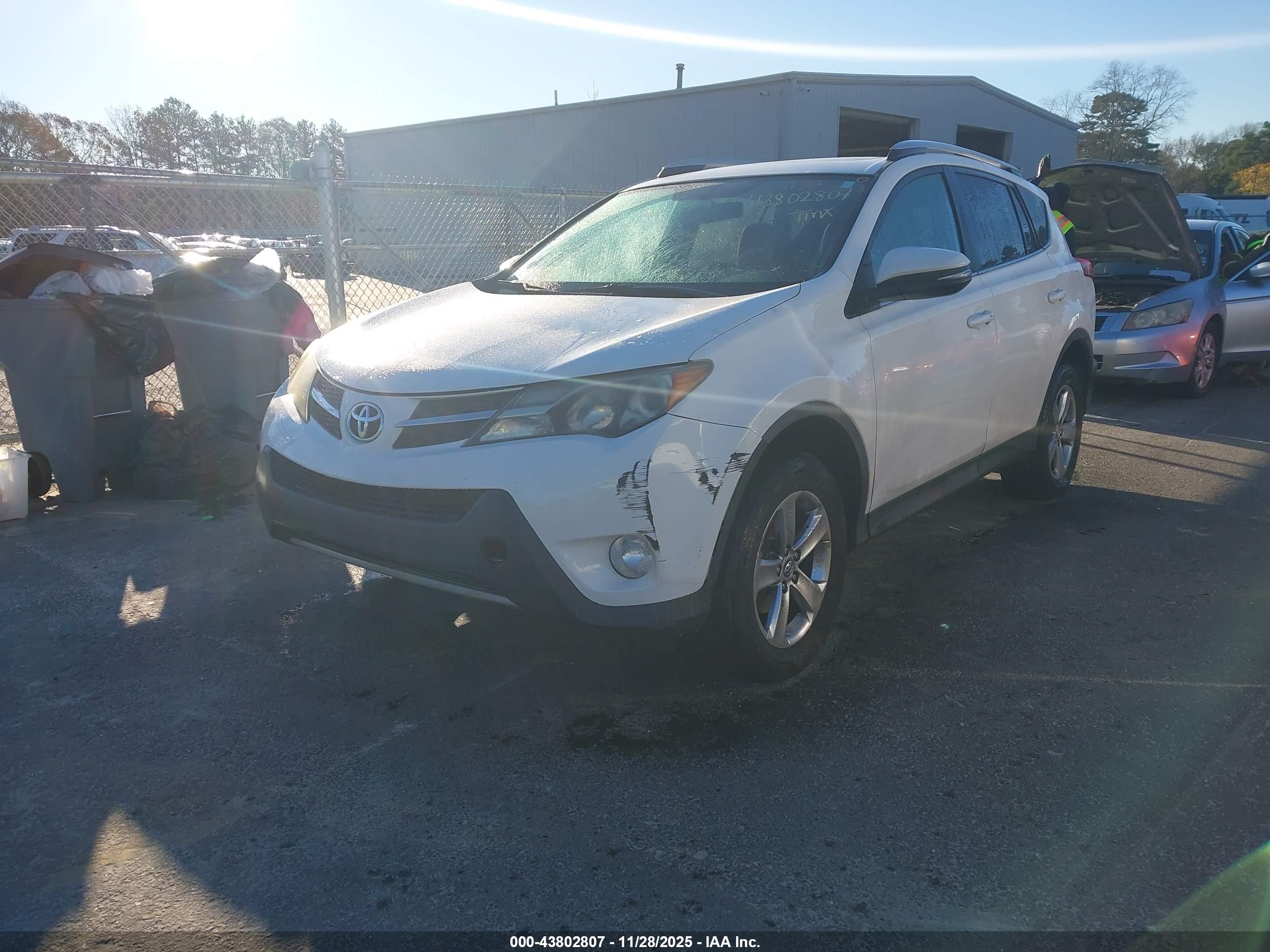TOYOTA RAV4 image 2