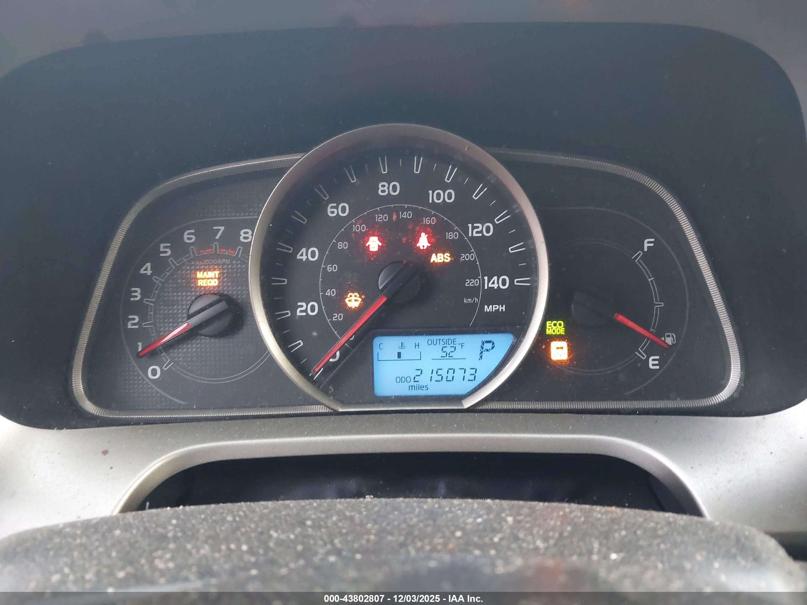 TOYOTA RAV4 image 7