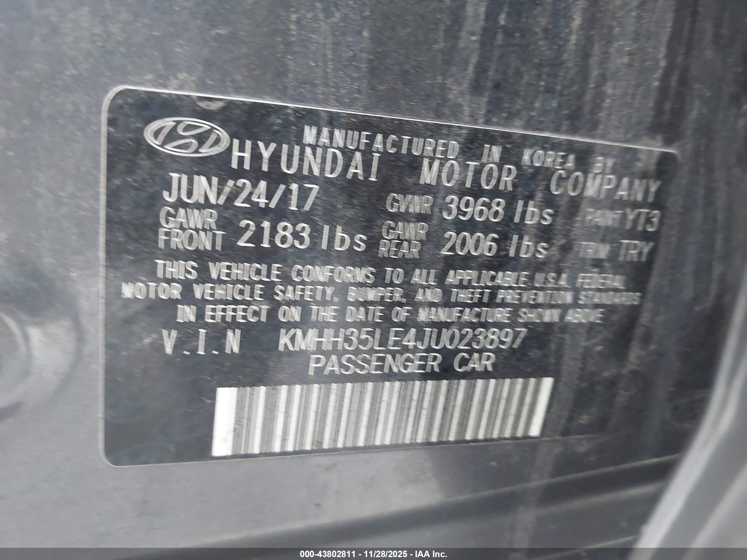 HYUNDAI ELANTRA image 9