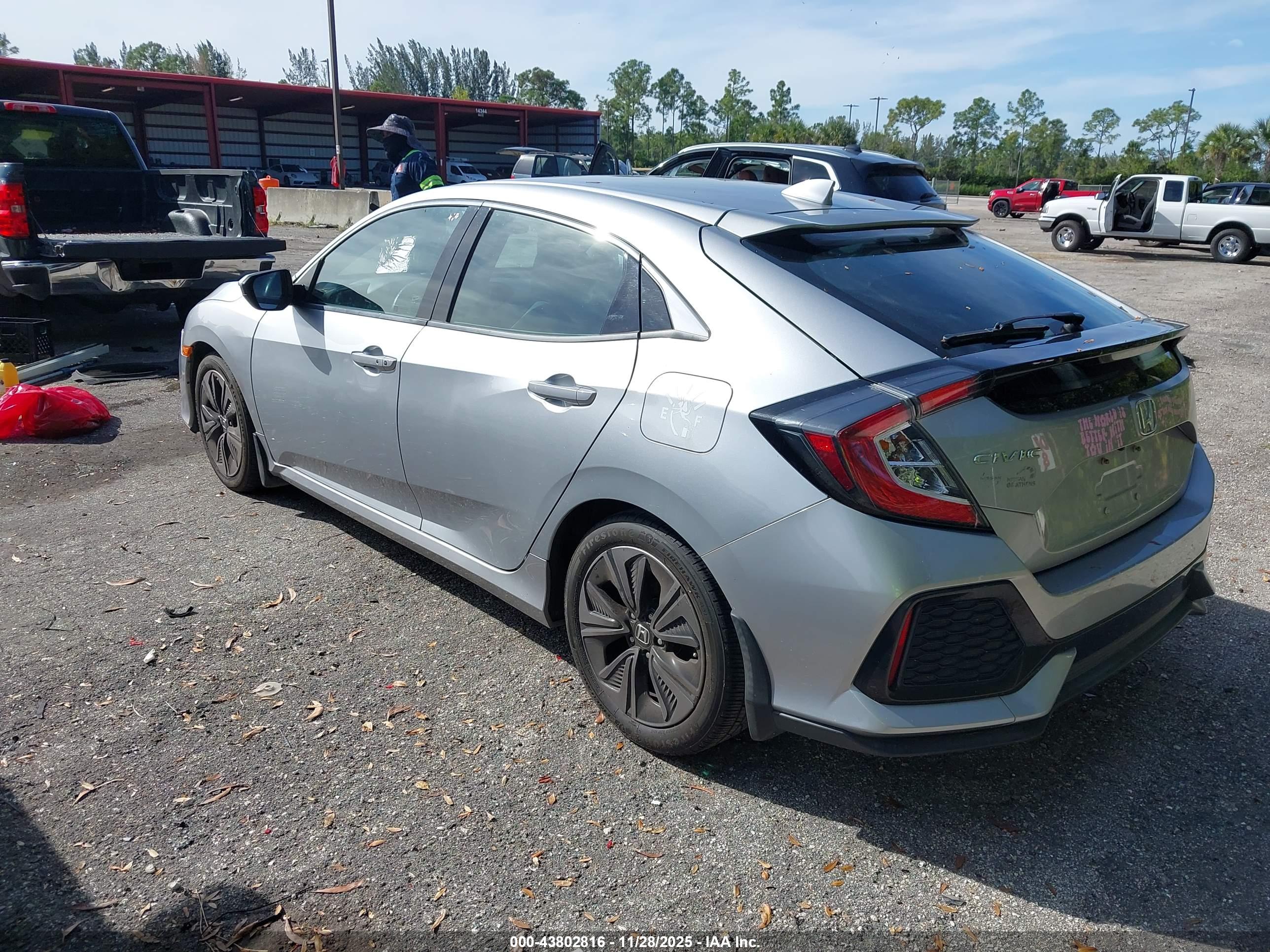 HONDA CIVIC image 3