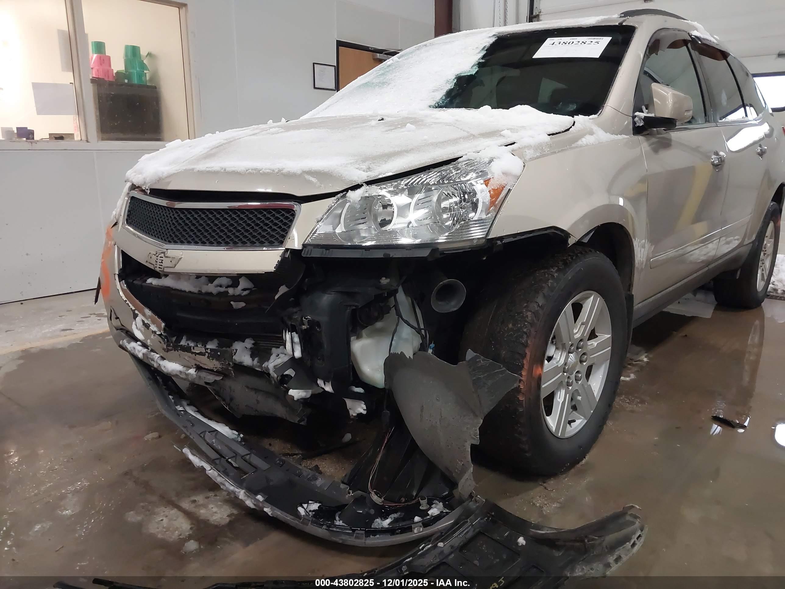 CHEVROLET TRAVERSE image 6