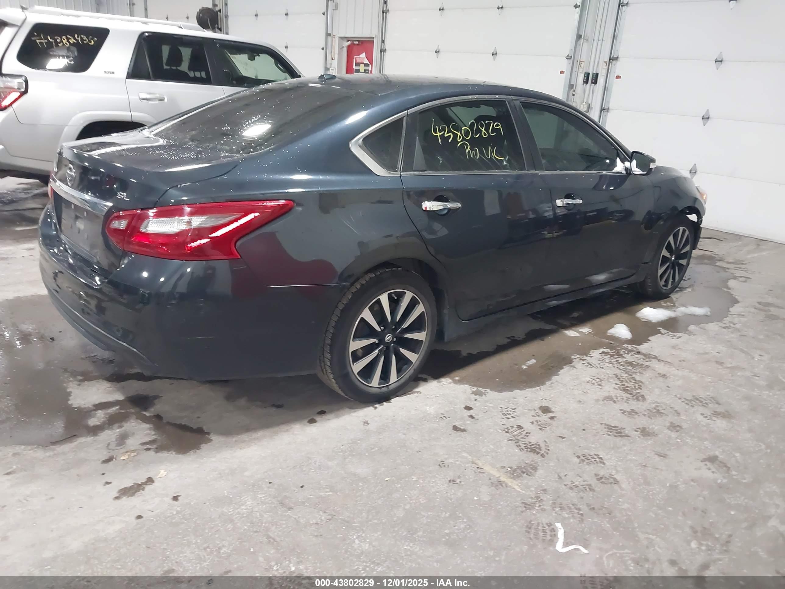 NISSAN ALTIMA image 4
