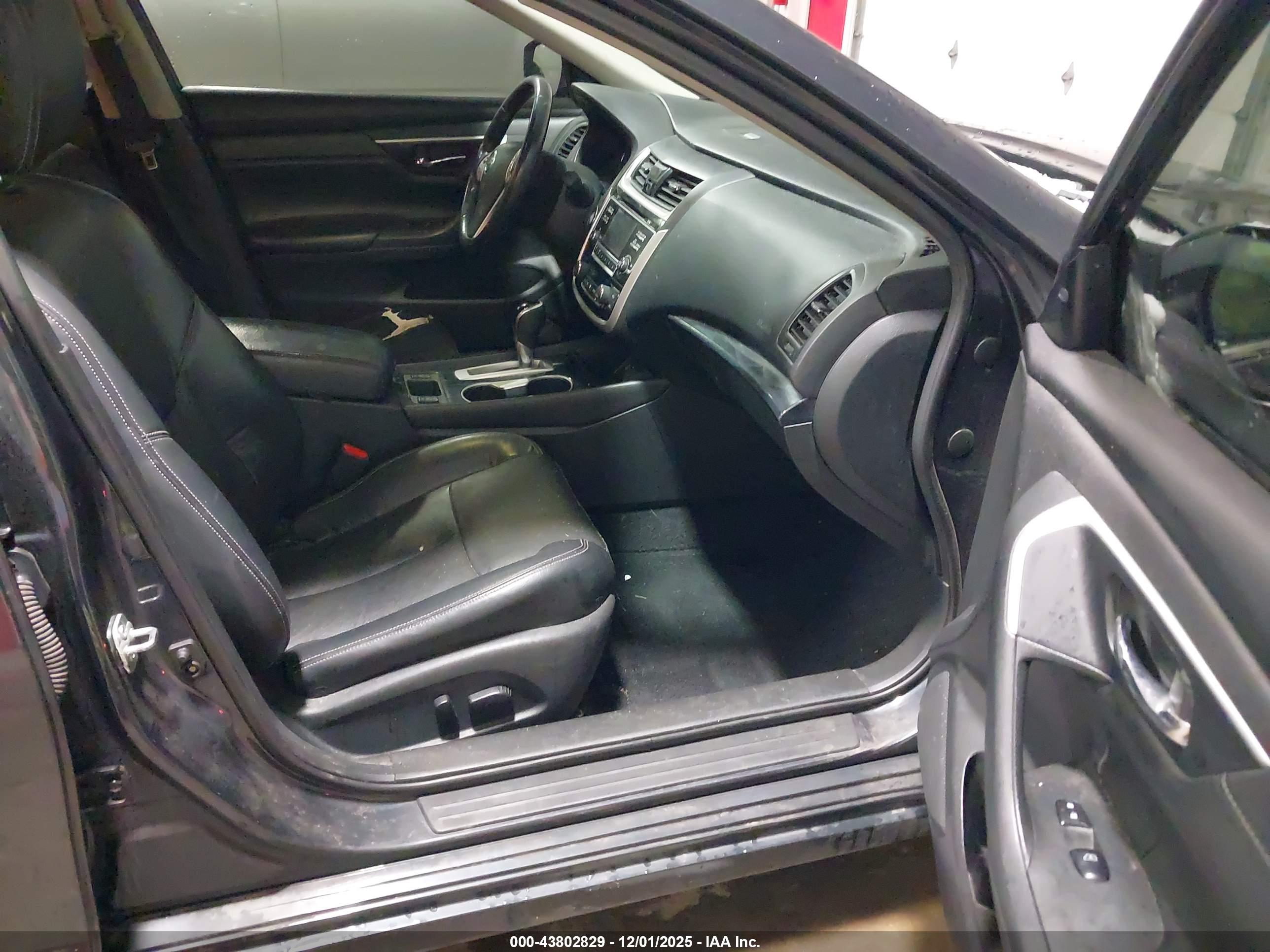 NISSAN ALTIMA image 5