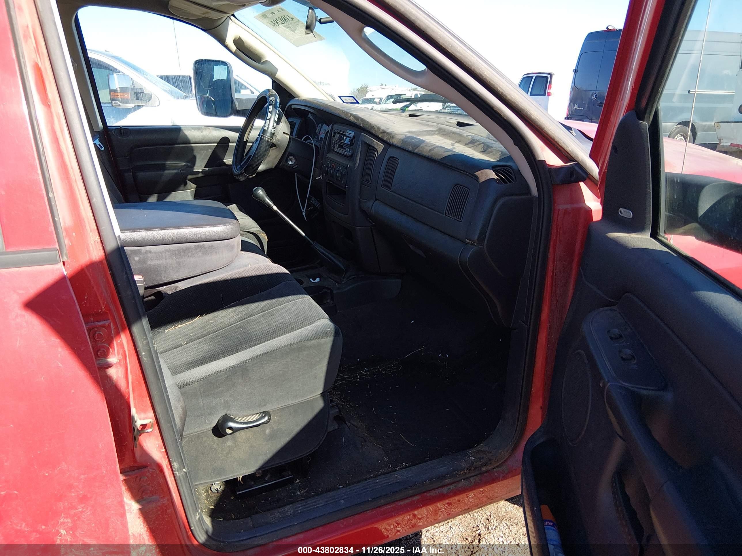 DODGE RAM image 5