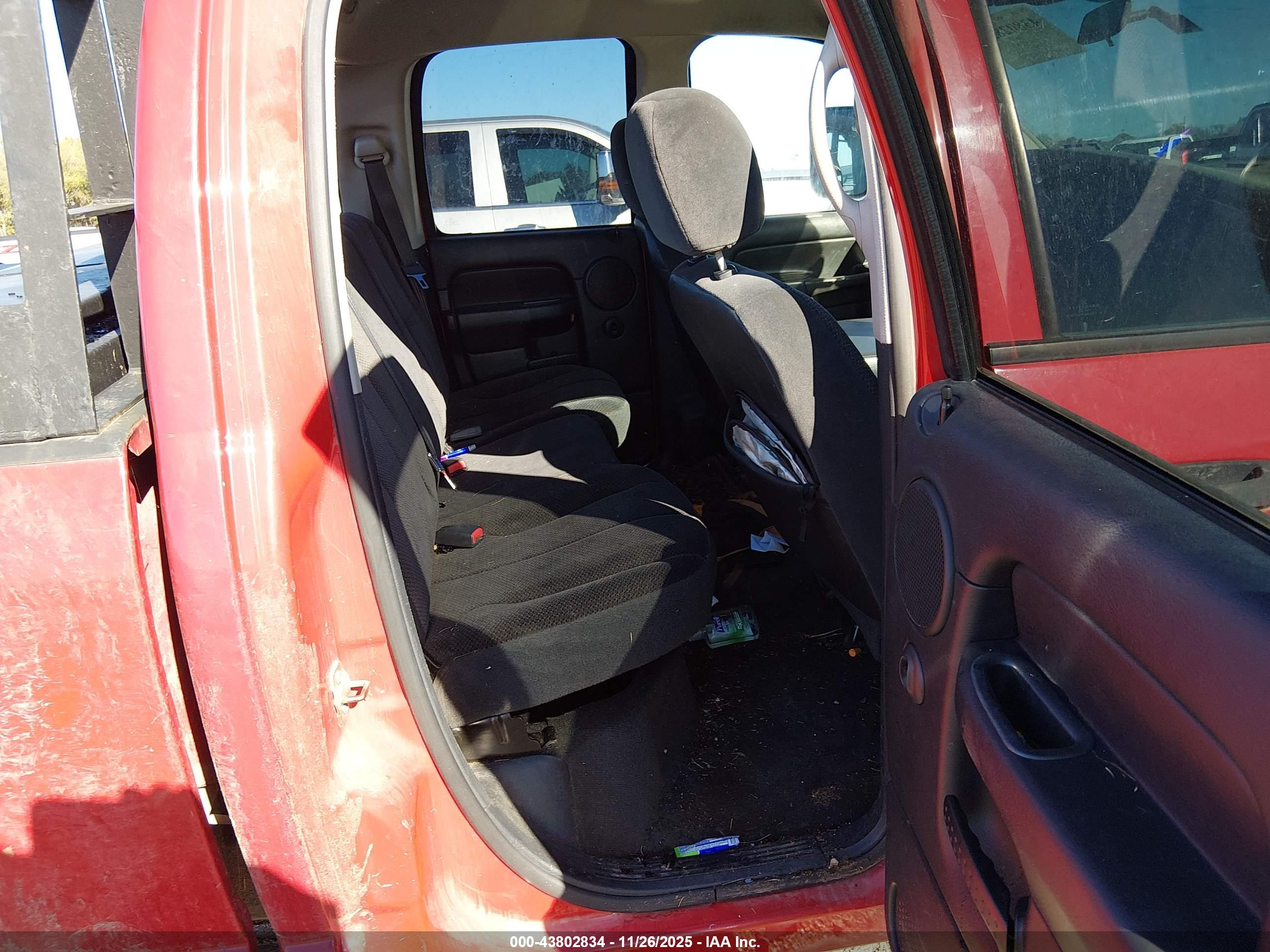 DODGE RAM image 8