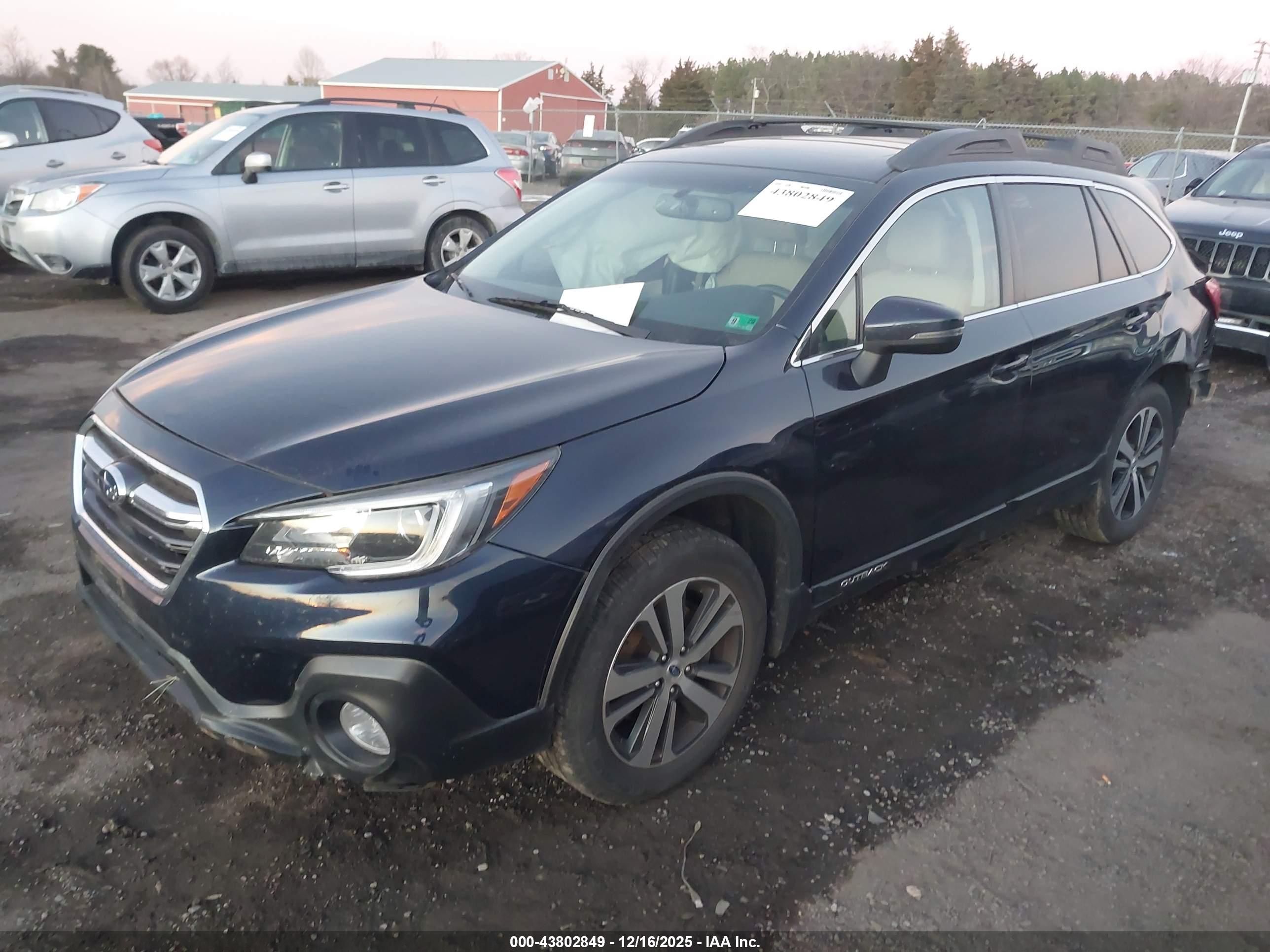 SUBARU OUTBACK image 2