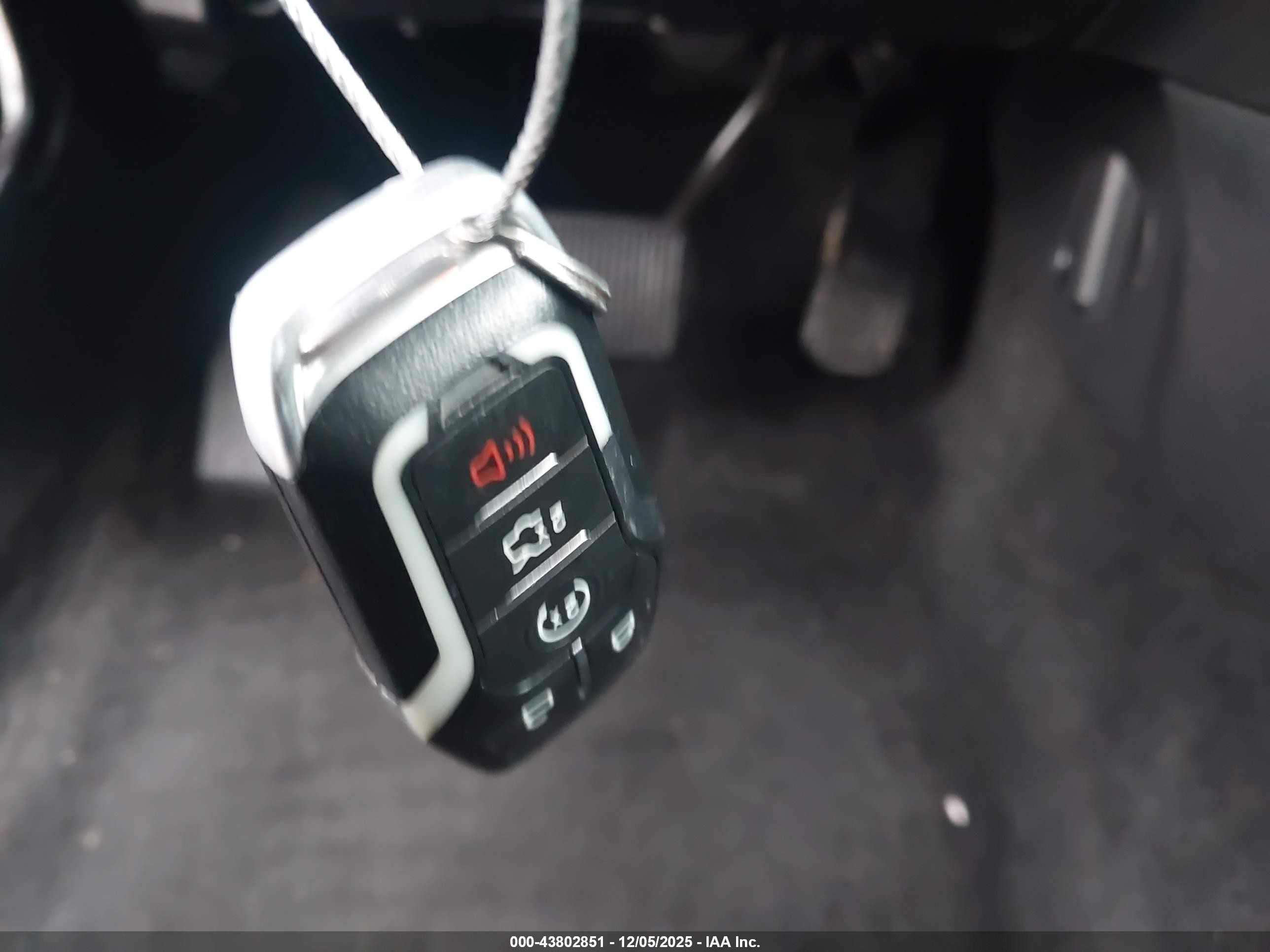FORD EXPLORER image 11