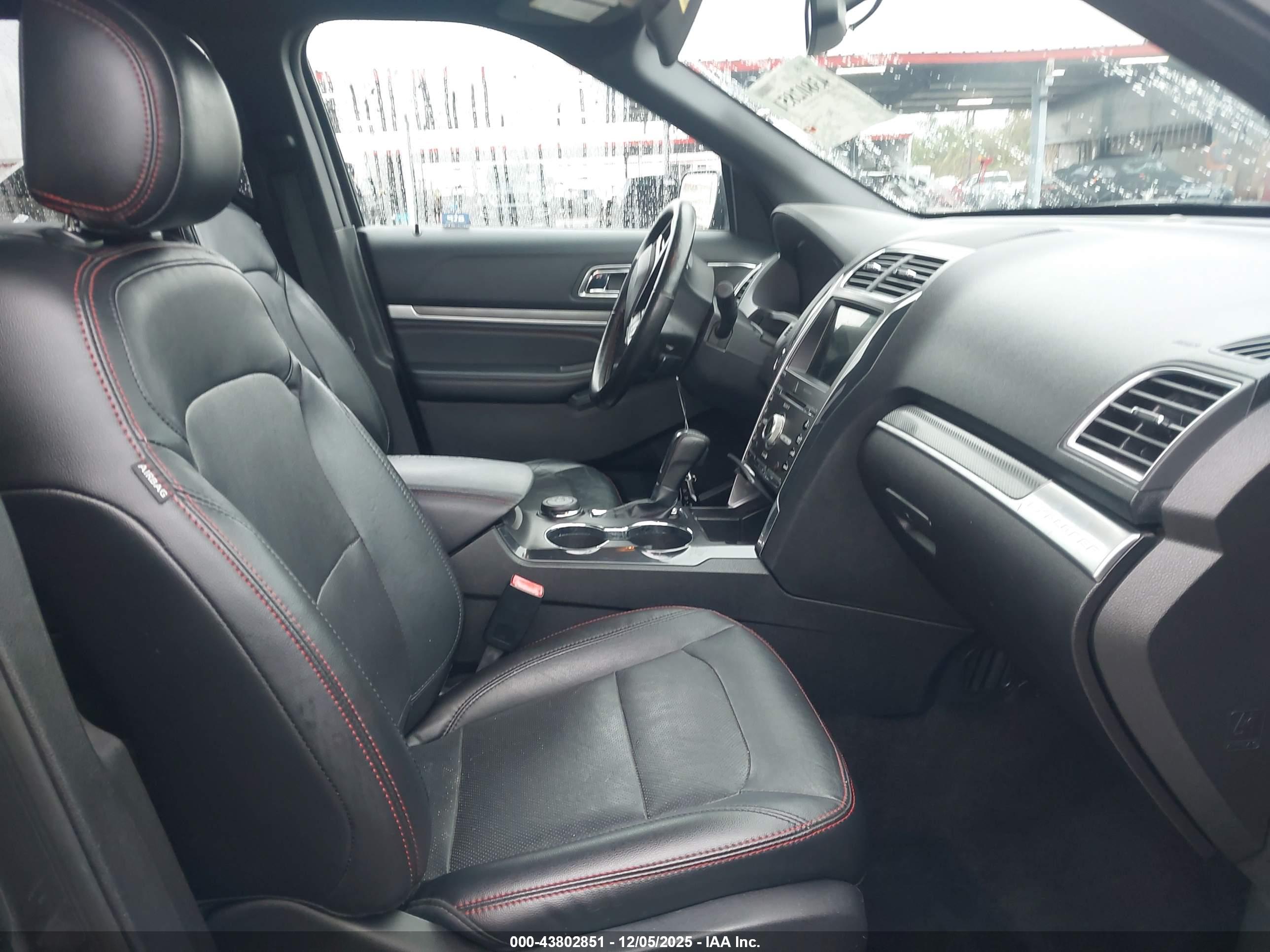FORD EXPLORER image 5