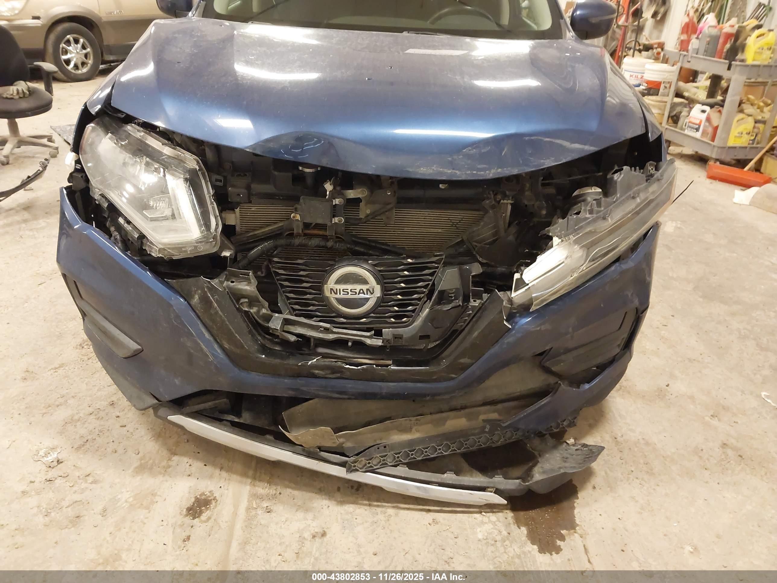 NISSAN ROGUE image 6