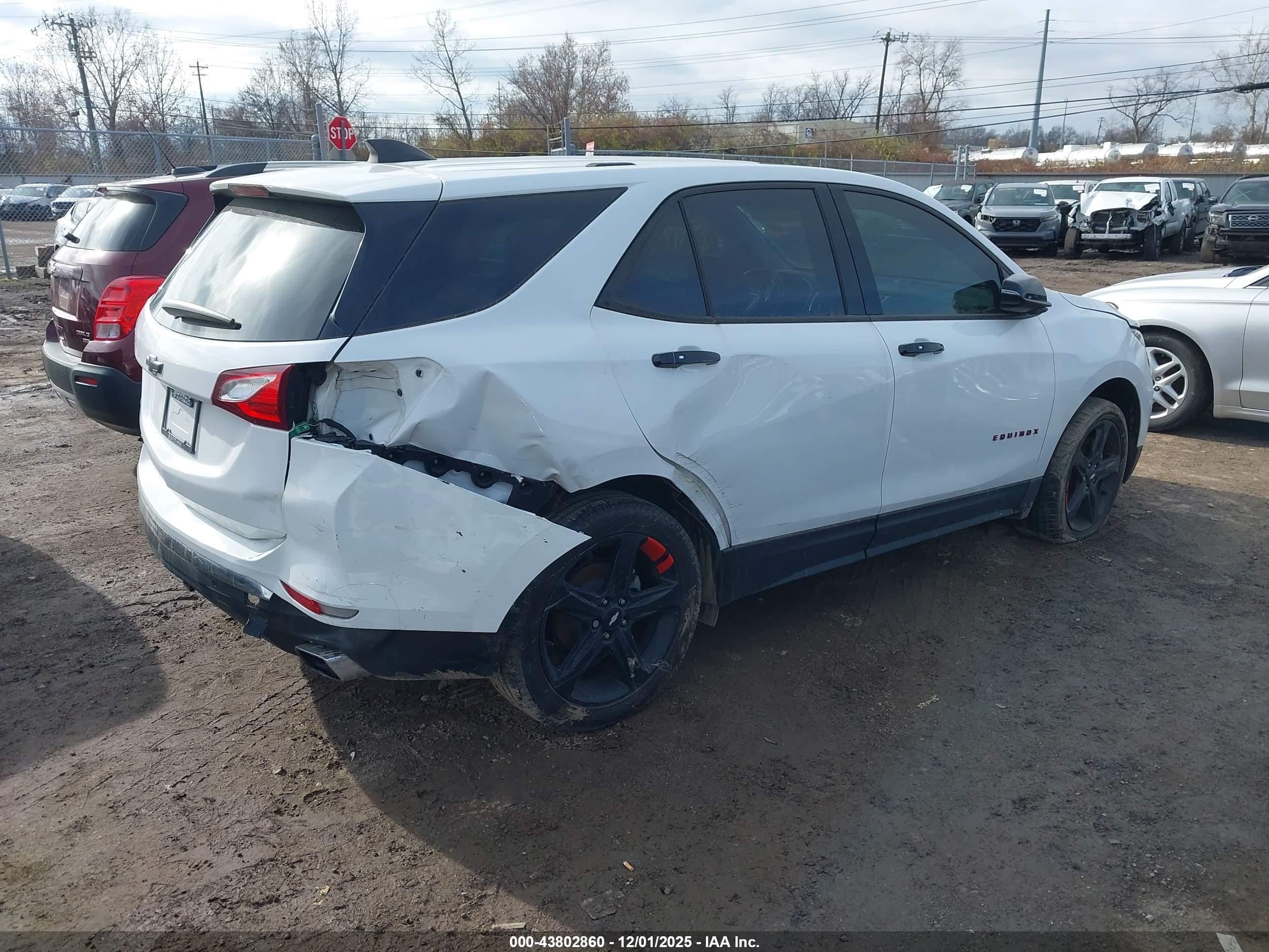 CHEVROLET EQUINOX image 4