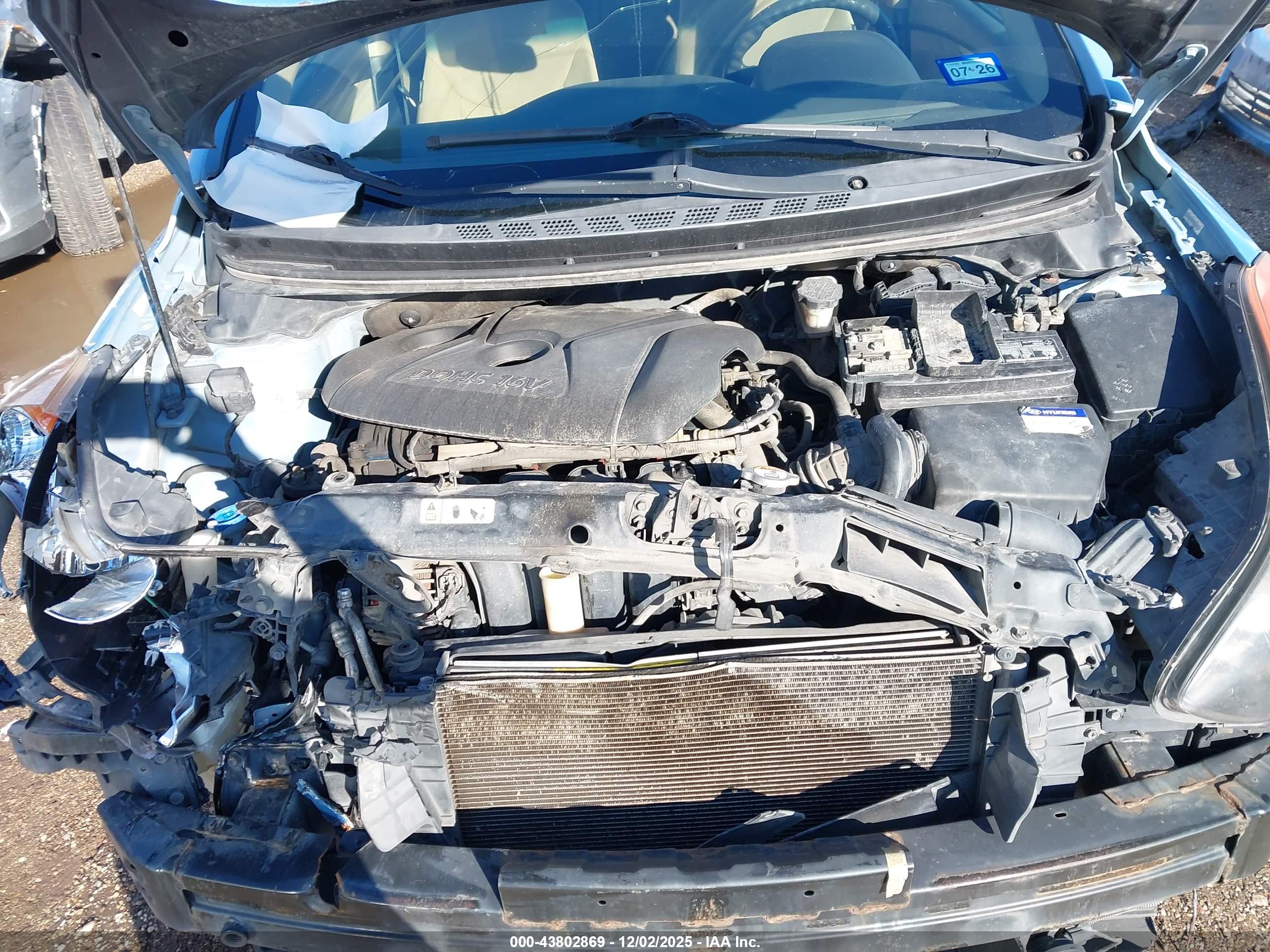 HYUNDAI ELANTRA image 10
