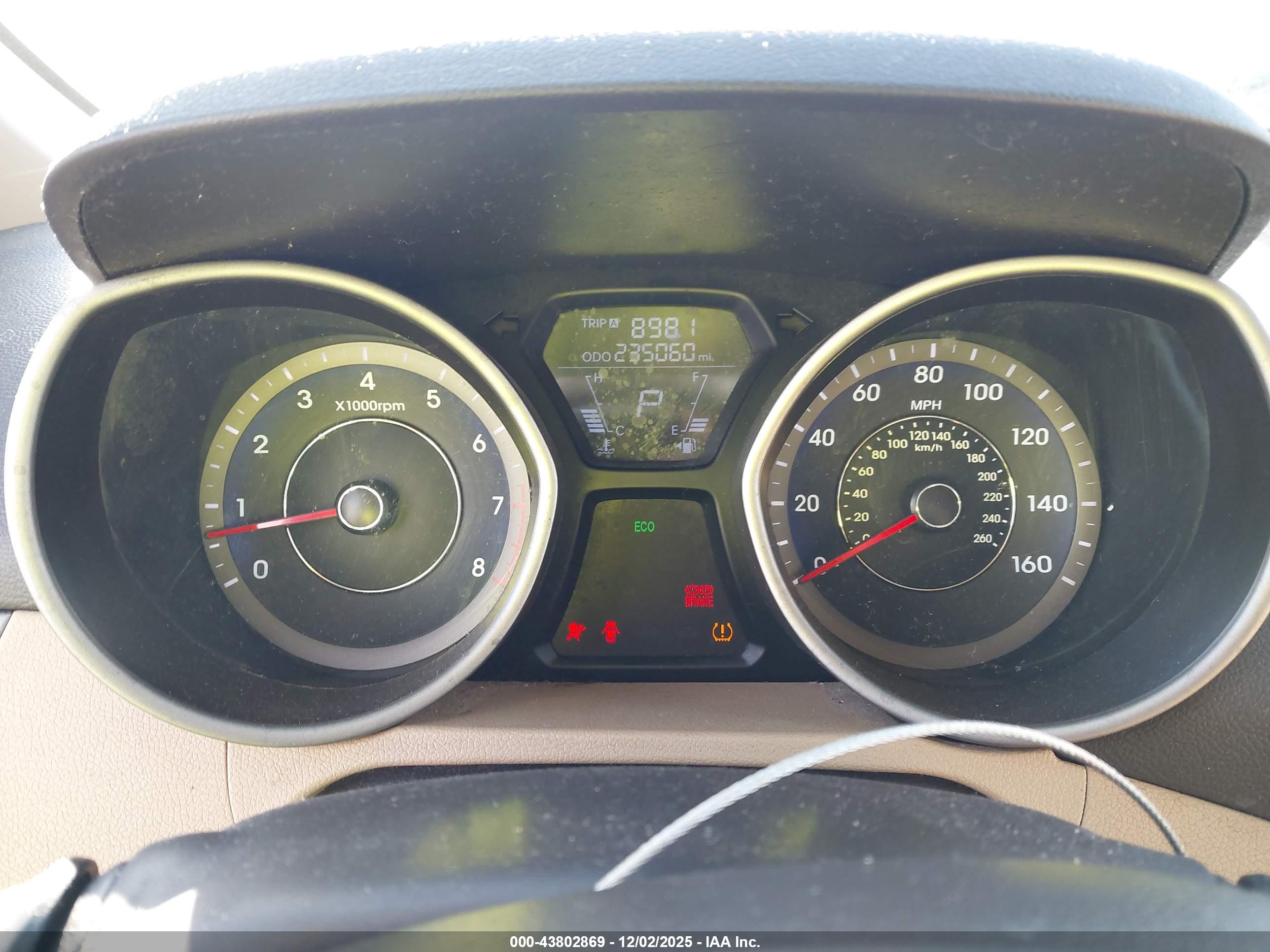 HYUNDAI ELANTRA image 7