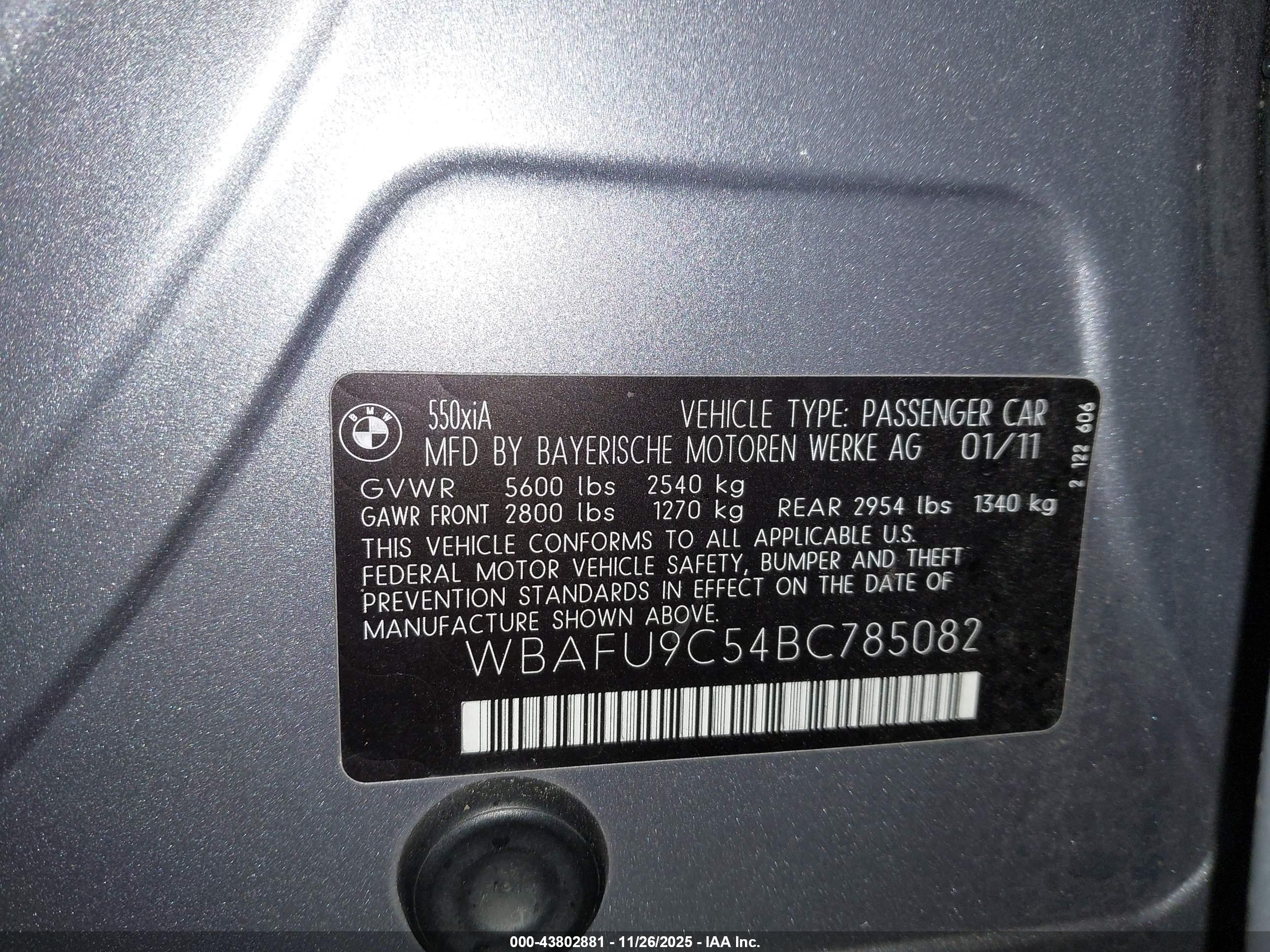 BMW 550I image 9