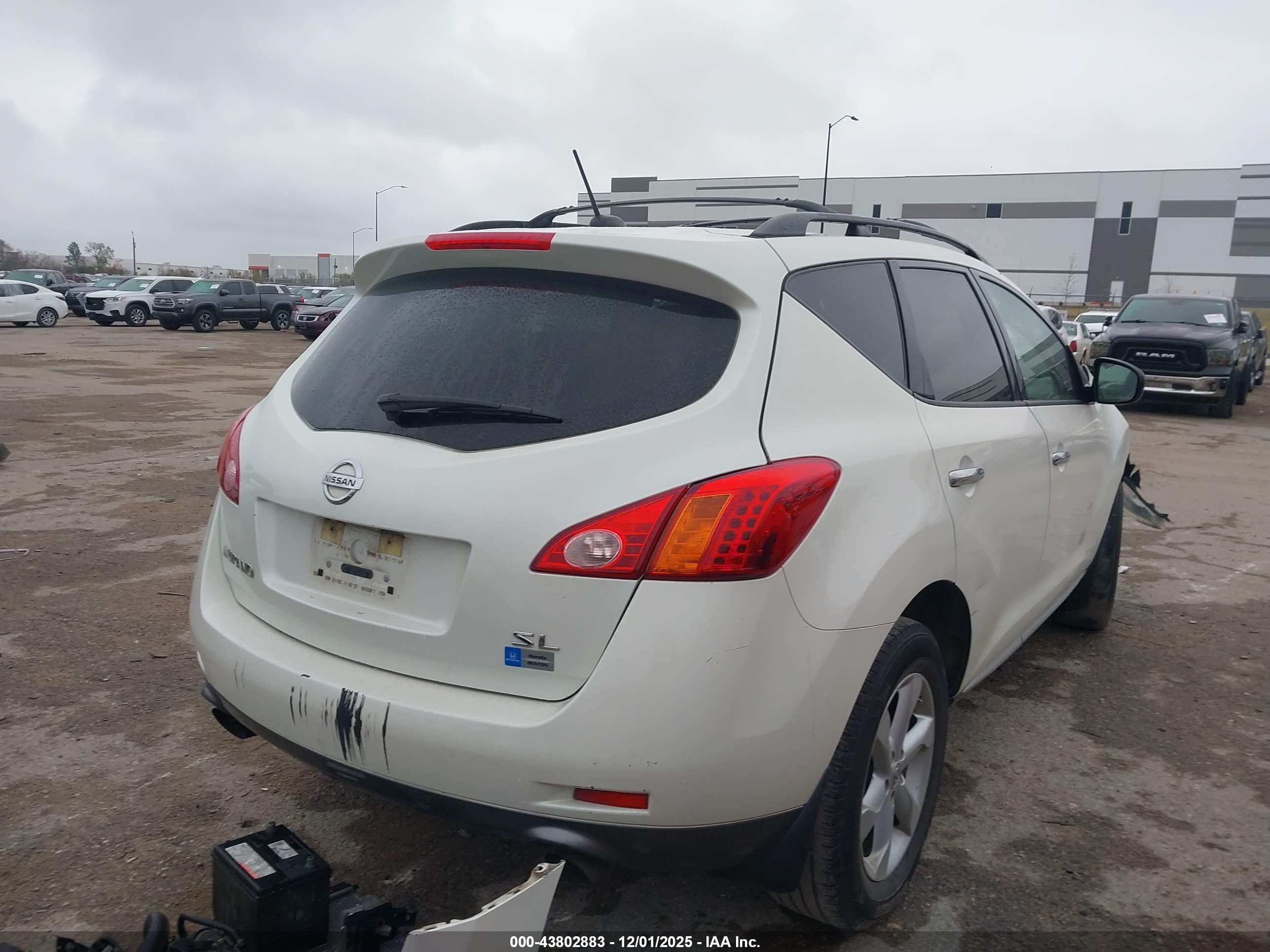 NISSAN MURANO image 4