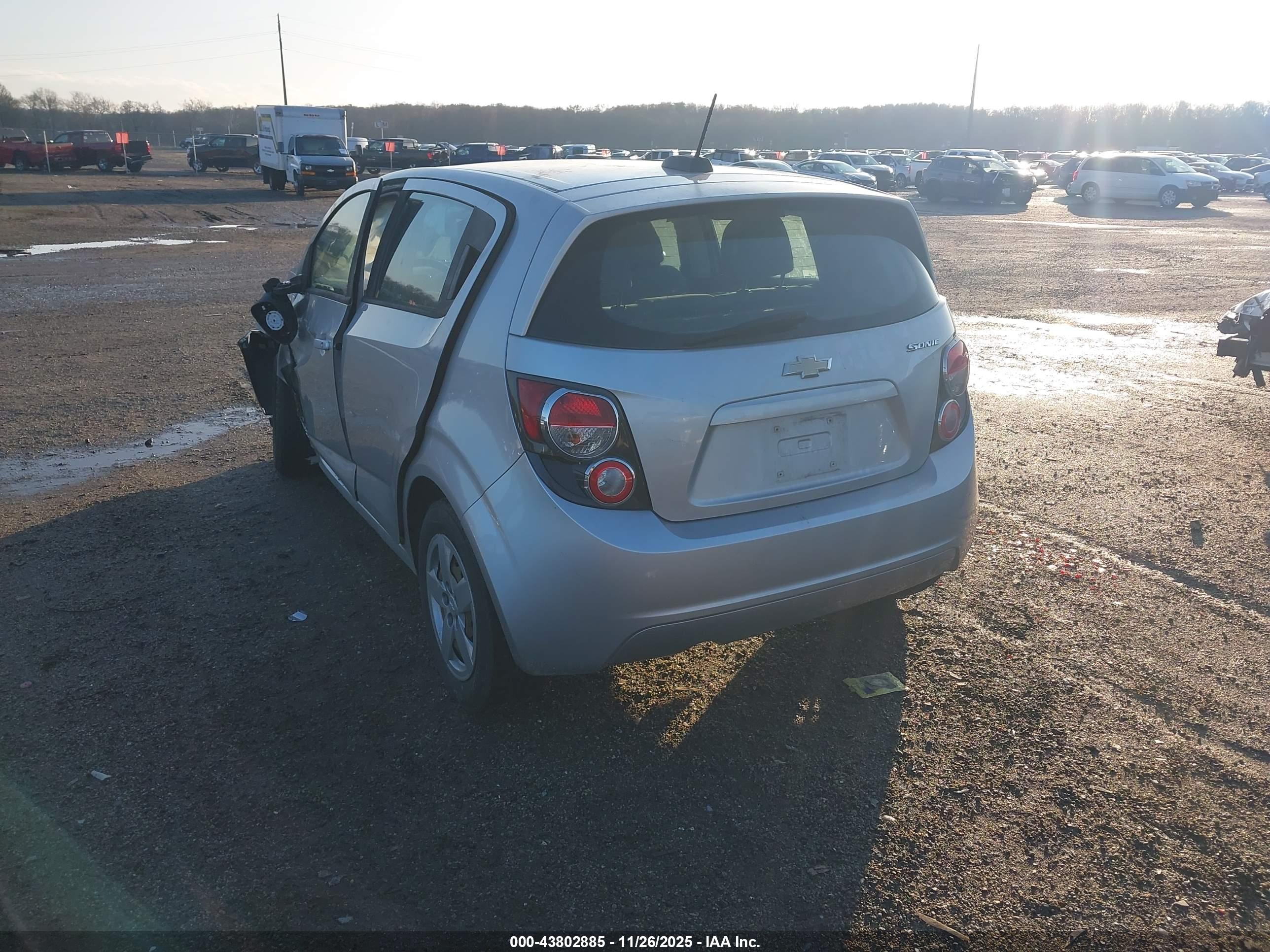 CHEVROLET SONIC image 3