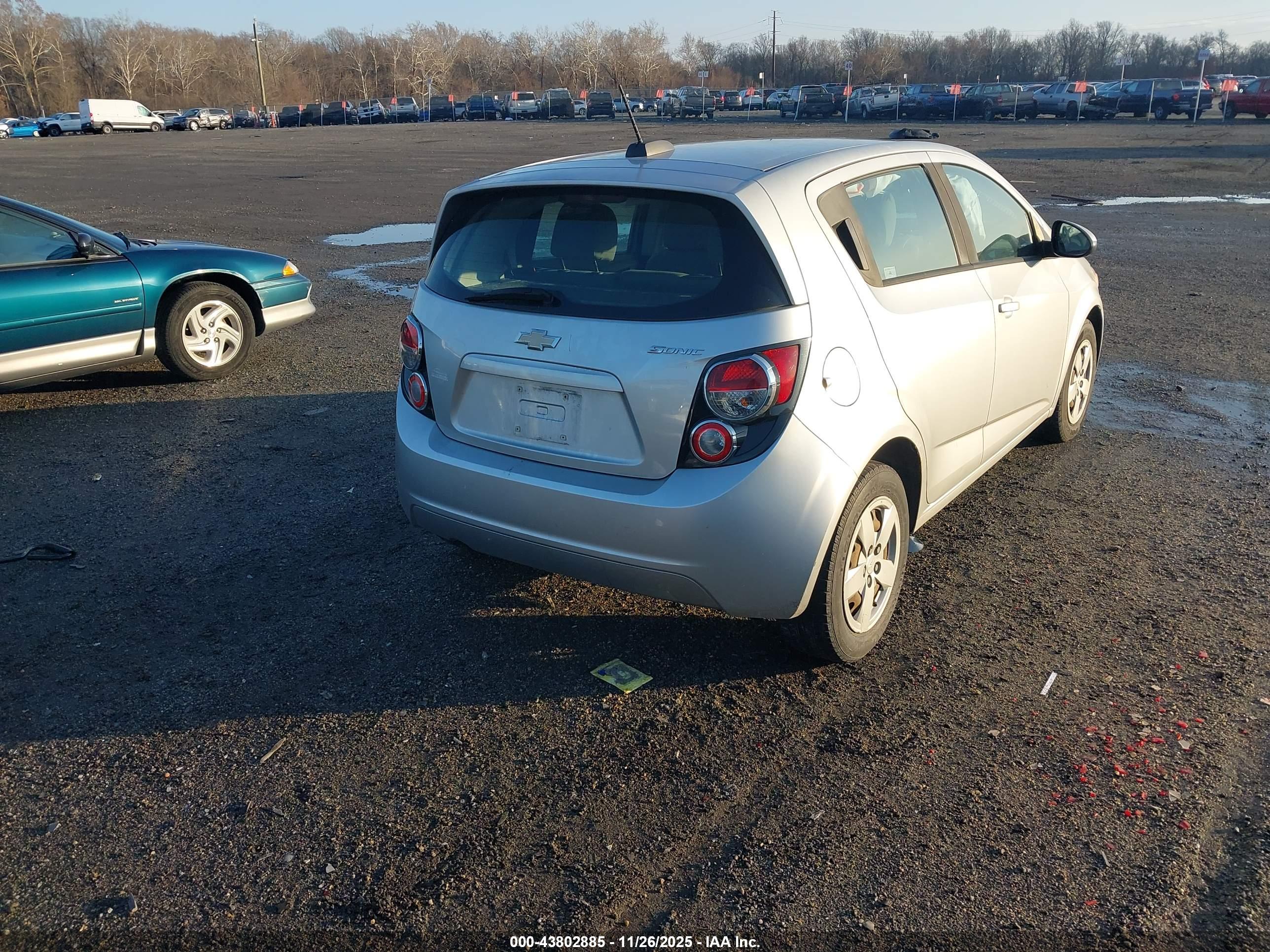 CHEVROLET SONIC image 4