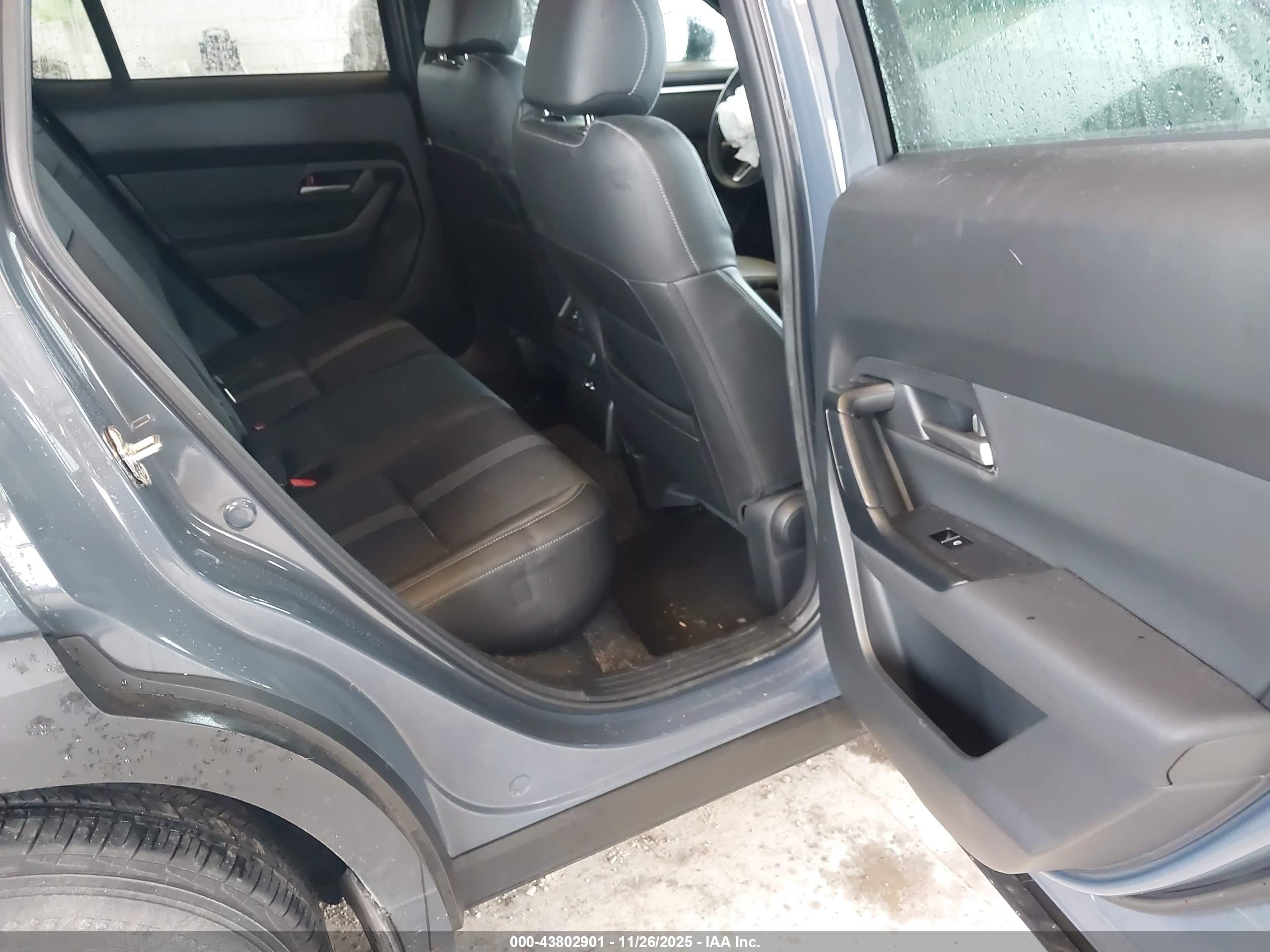 MAZDA CX-50 image 8