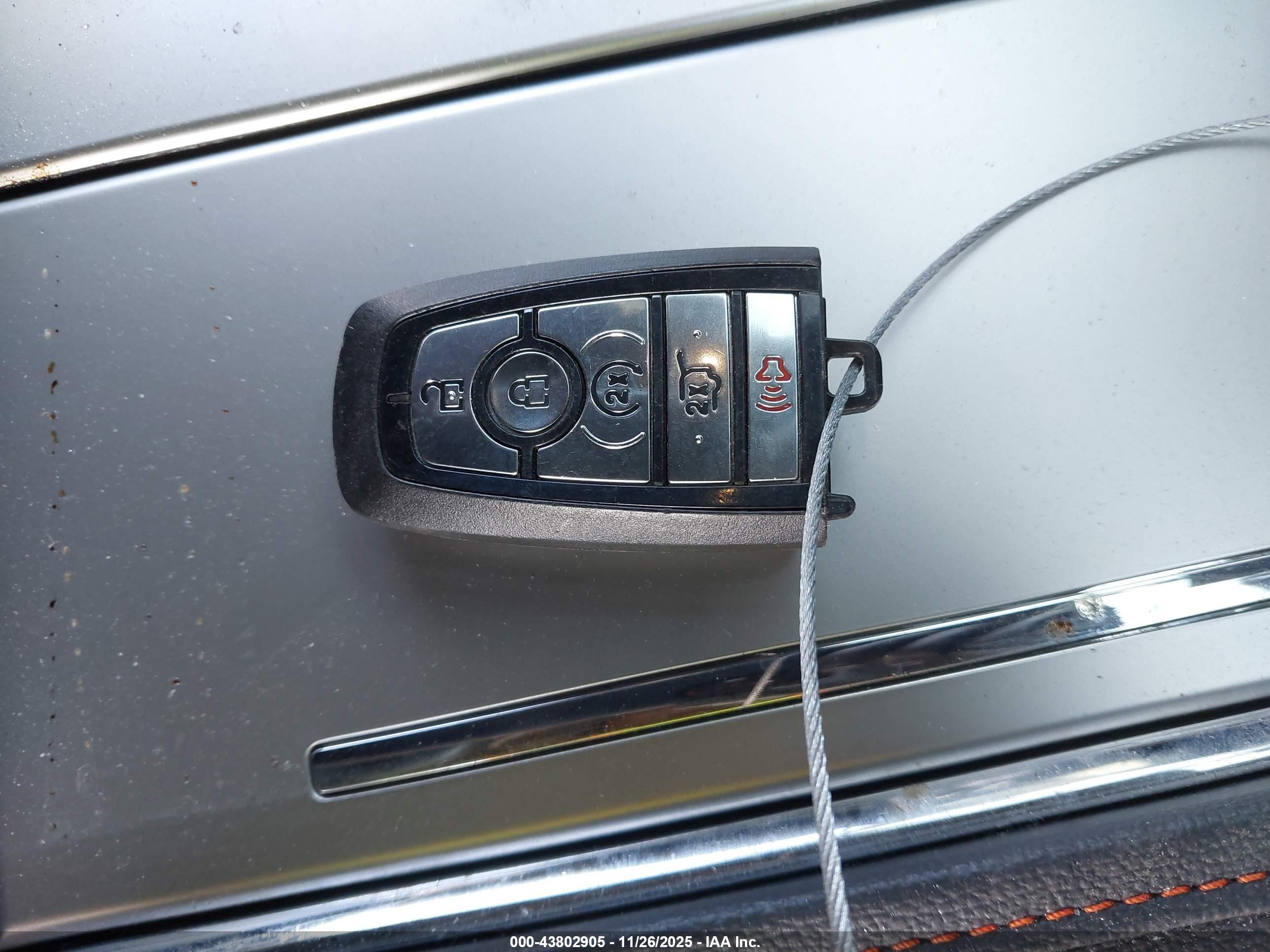 FORD EXPEDITION image 11